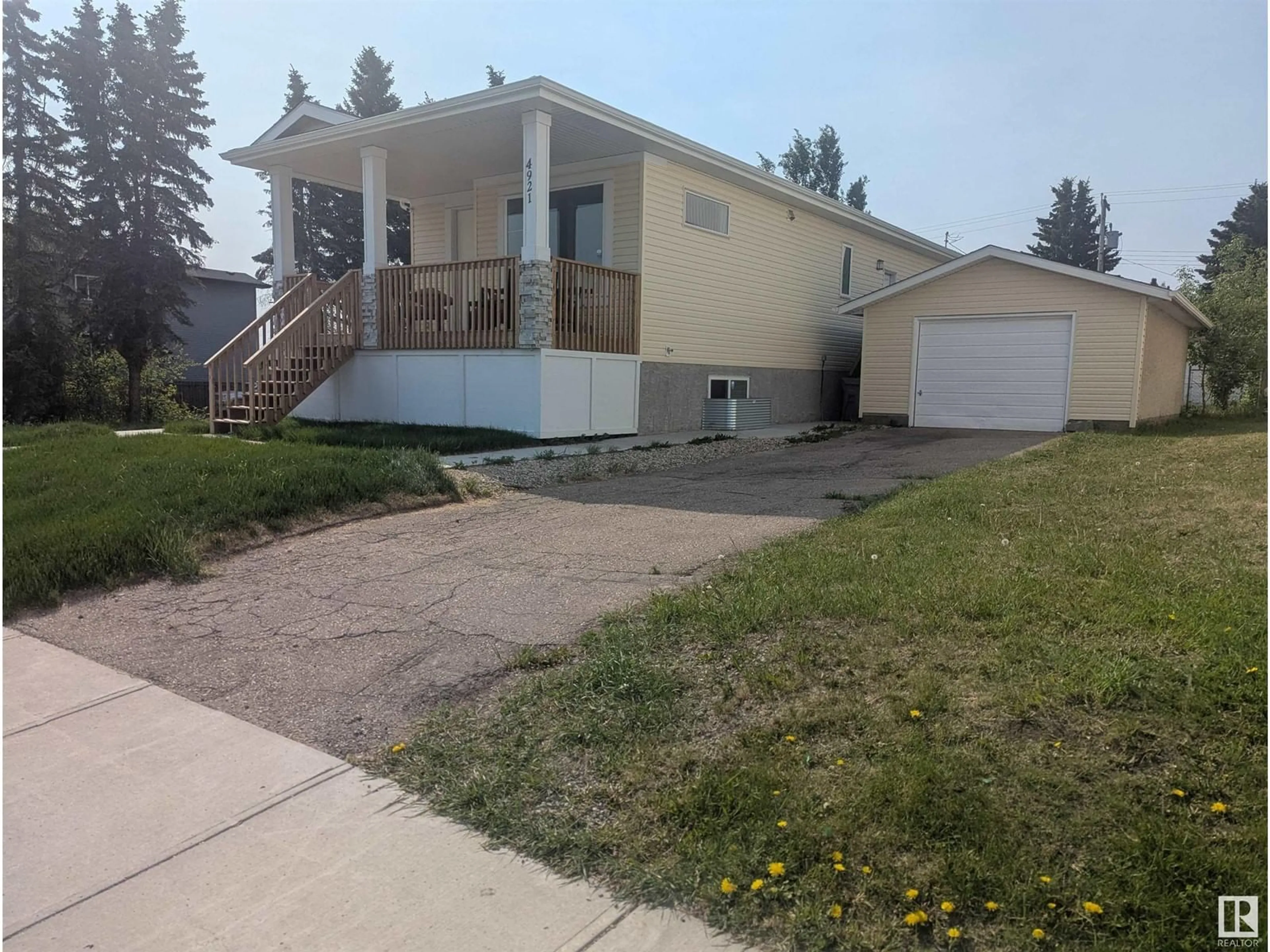 Unknown for 4921 50 AV, Legal Alberta T0G1L0