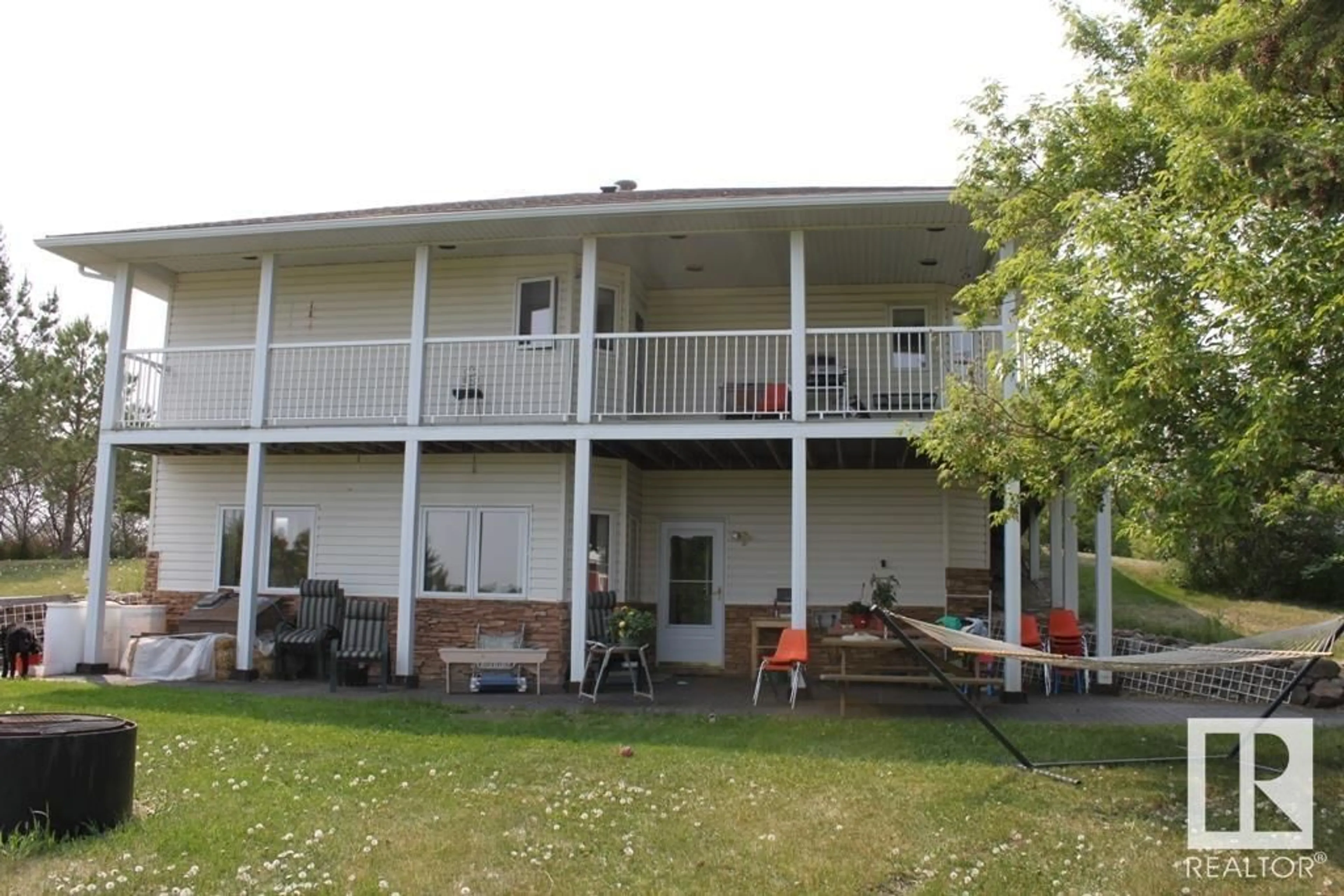 Patio, building for 16420 TWP RD 512, Rural Beaver County Alberta T0B4A0