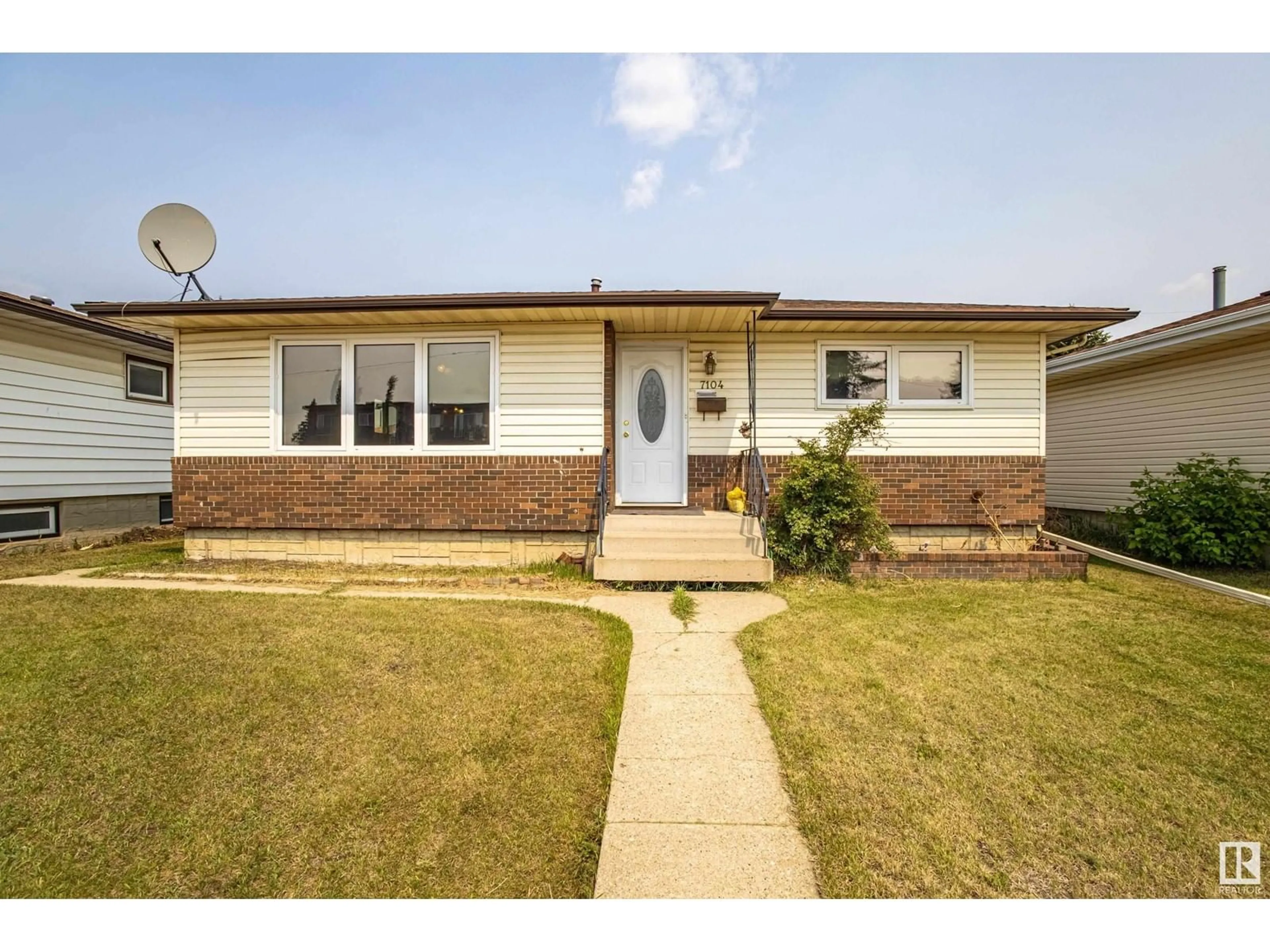 Unknown for 7104 132 AV NW, Edmonton Alberta T5C2A6