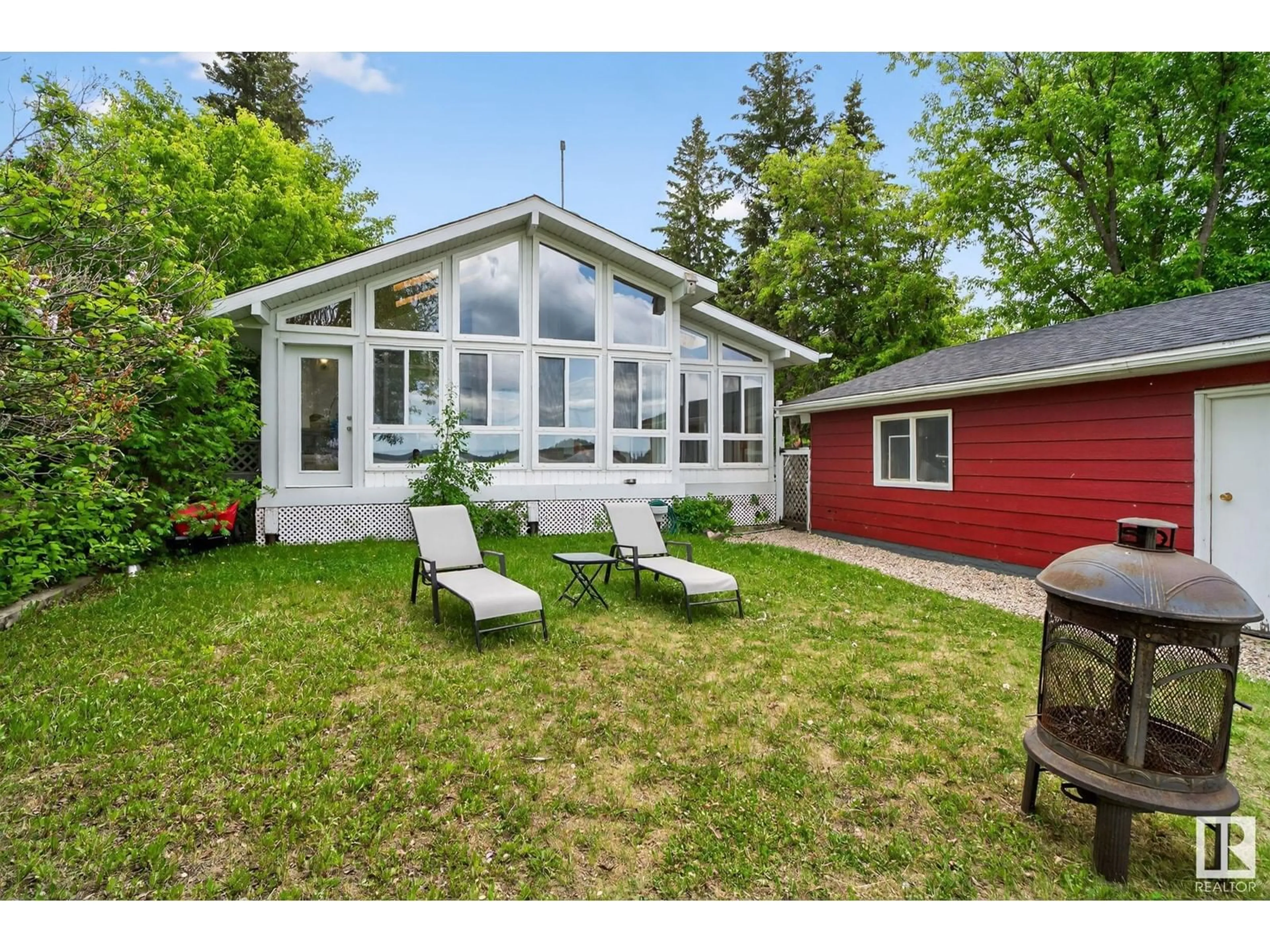 Patio, water/lake/river/ocean view for 508 - 55230 RGE ROAD 10, Rural Sturgeon County Alberta T8R0K4