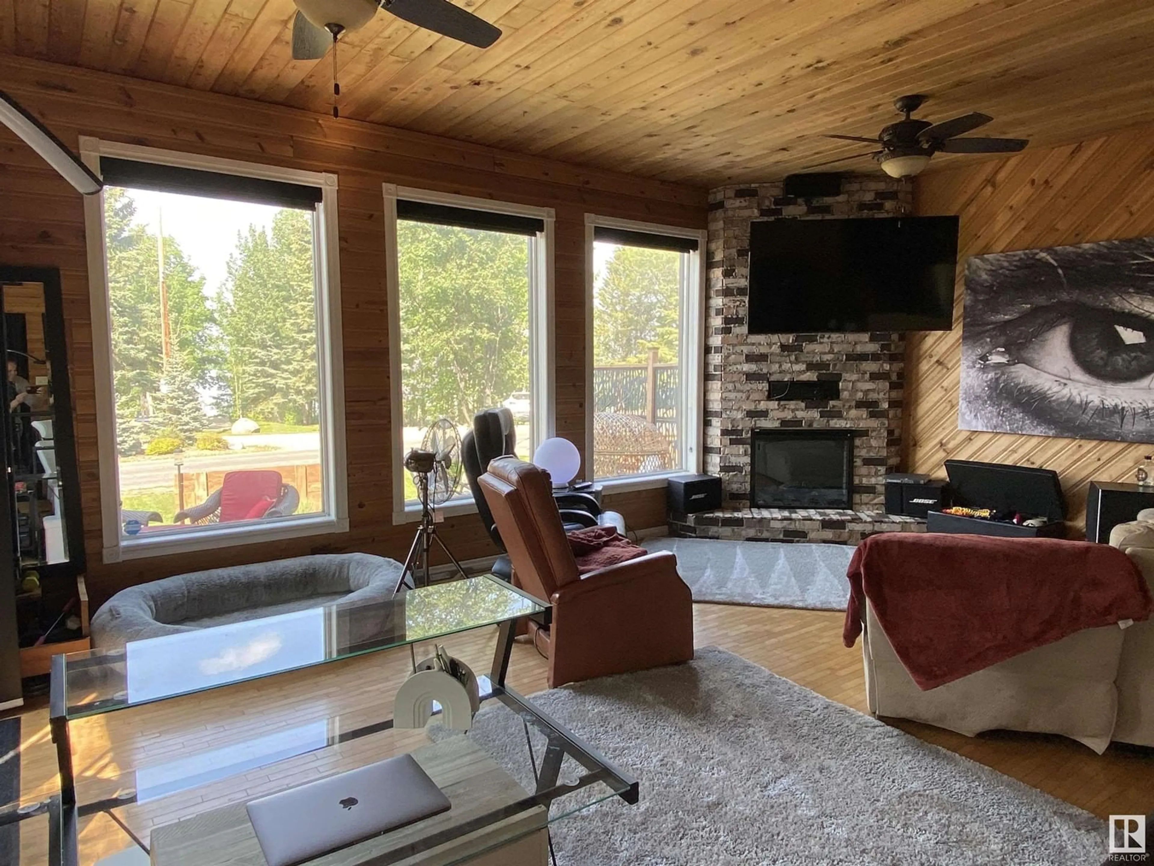 Living room with furniture, unknown for 213 CRYSTAL SPRINGS DR, Rural Wetaskiwin County Alberta T0C2V0