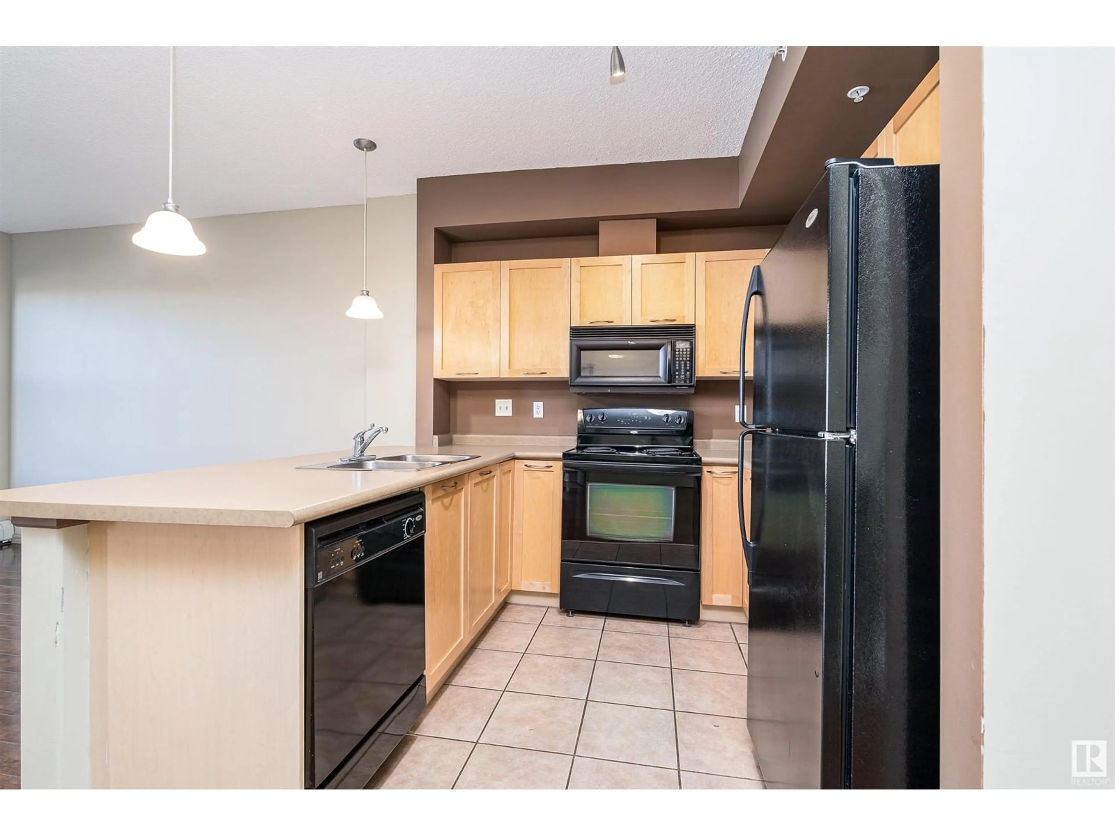 Standard kitchen, unknown for 1-309 - 4245 139 AV, Edmonton Alberta T5Y3E8