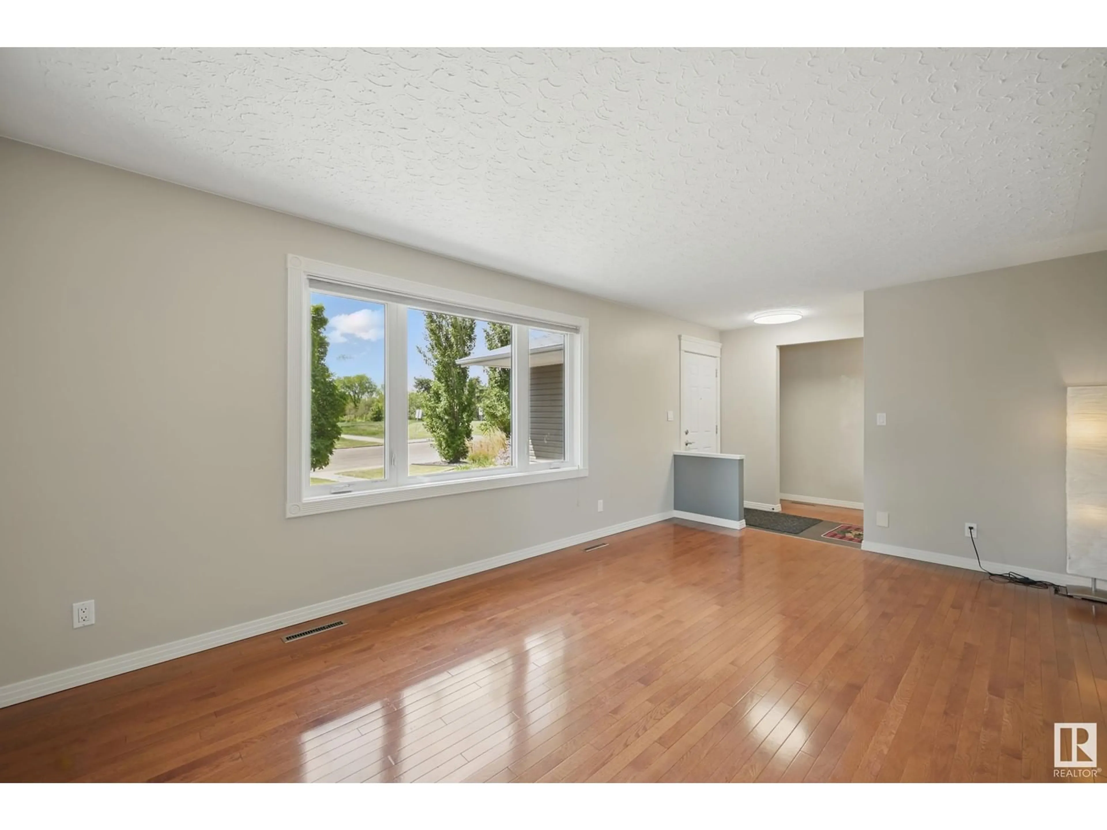 A pic of a room for 8828 135 AV, Edmonton Alberta T5E1N3
