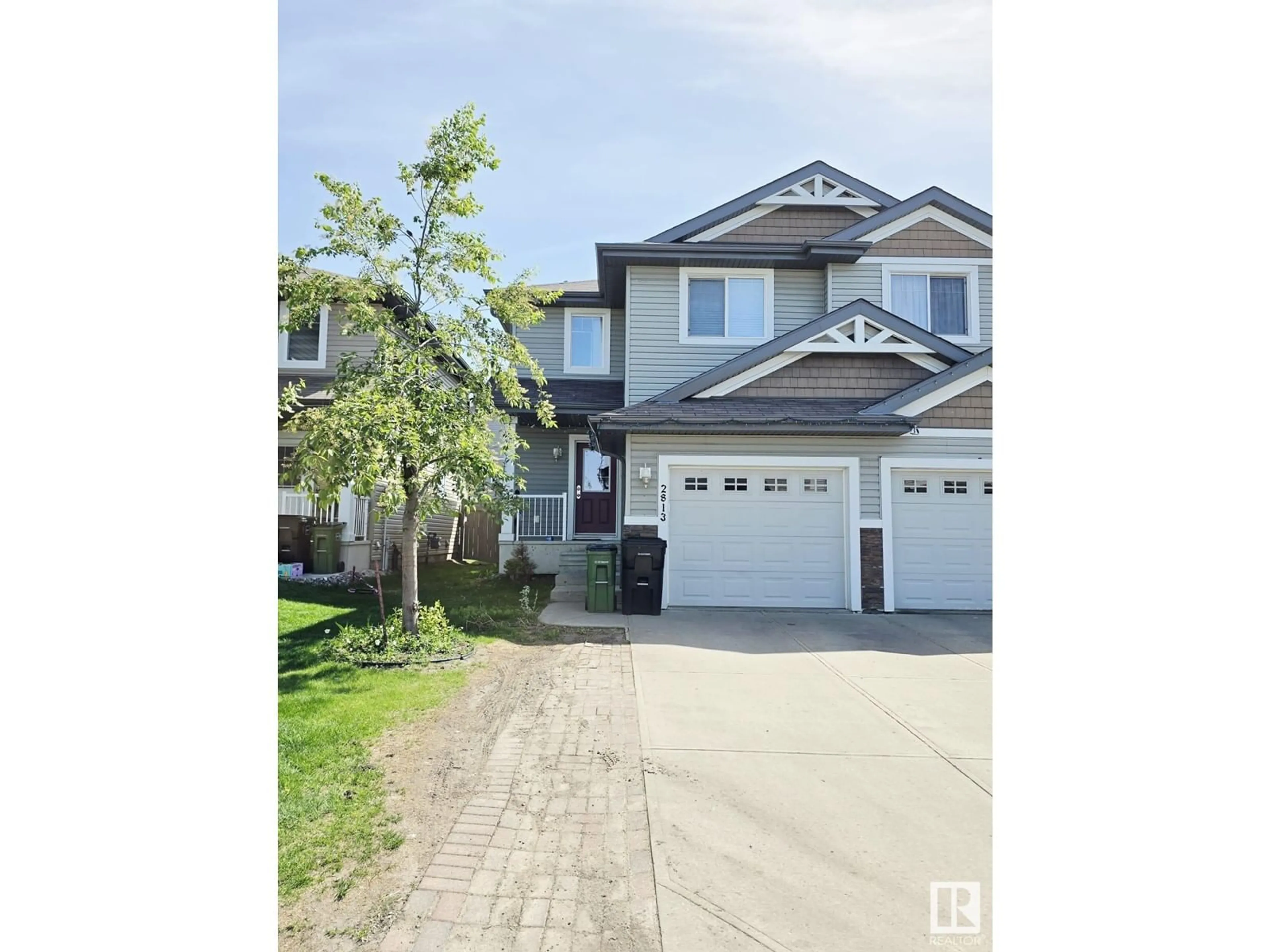 A pic from outside/outdoor area/front of a property/back of a property/a pic from drone, street for 2813 18A AV, Edmonton Alberta T6T0N8