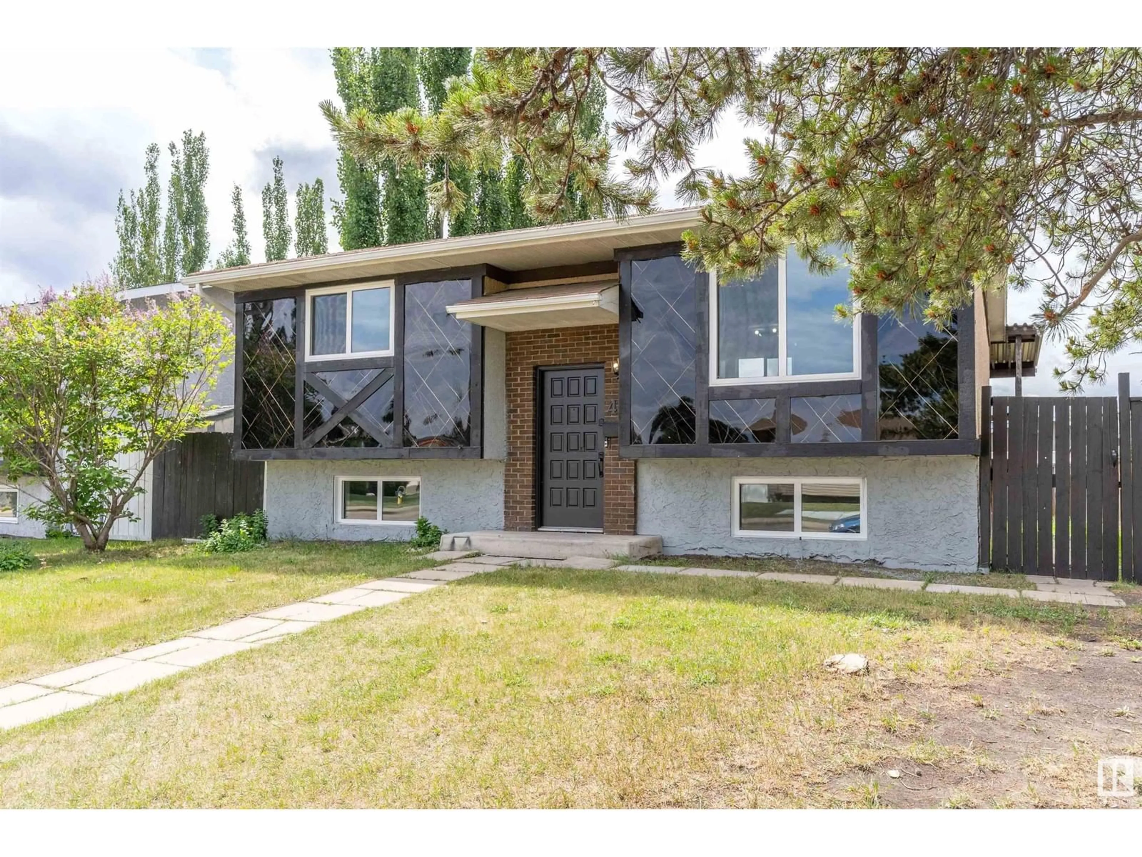 Home with vinyl exterior material, street for 47 CLAREVIEW RD, Edmonton Alberta T5A3X2