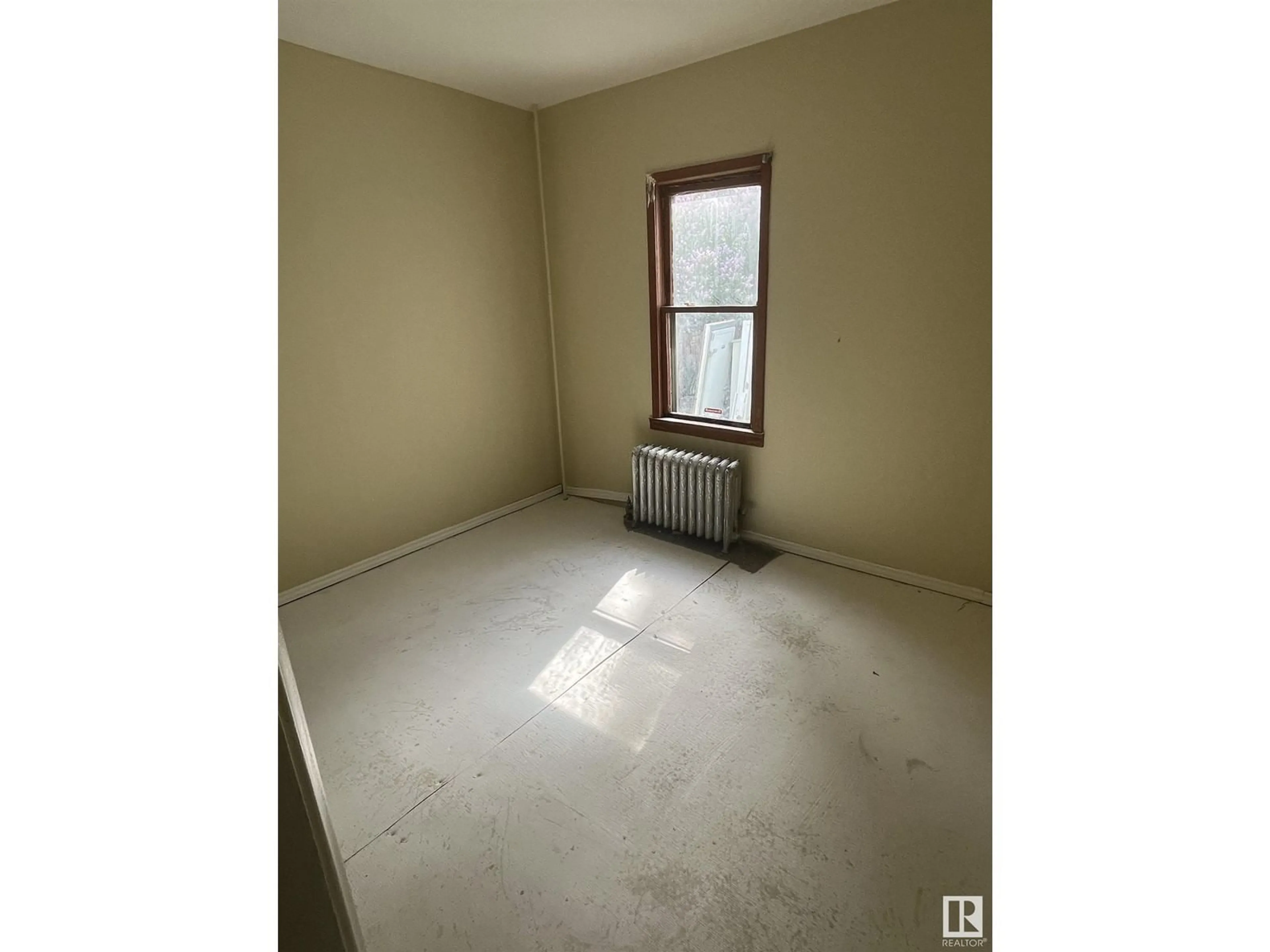 A pic of a room for NW - 10862 92 ST, Edmonton Alberta T5H1V8