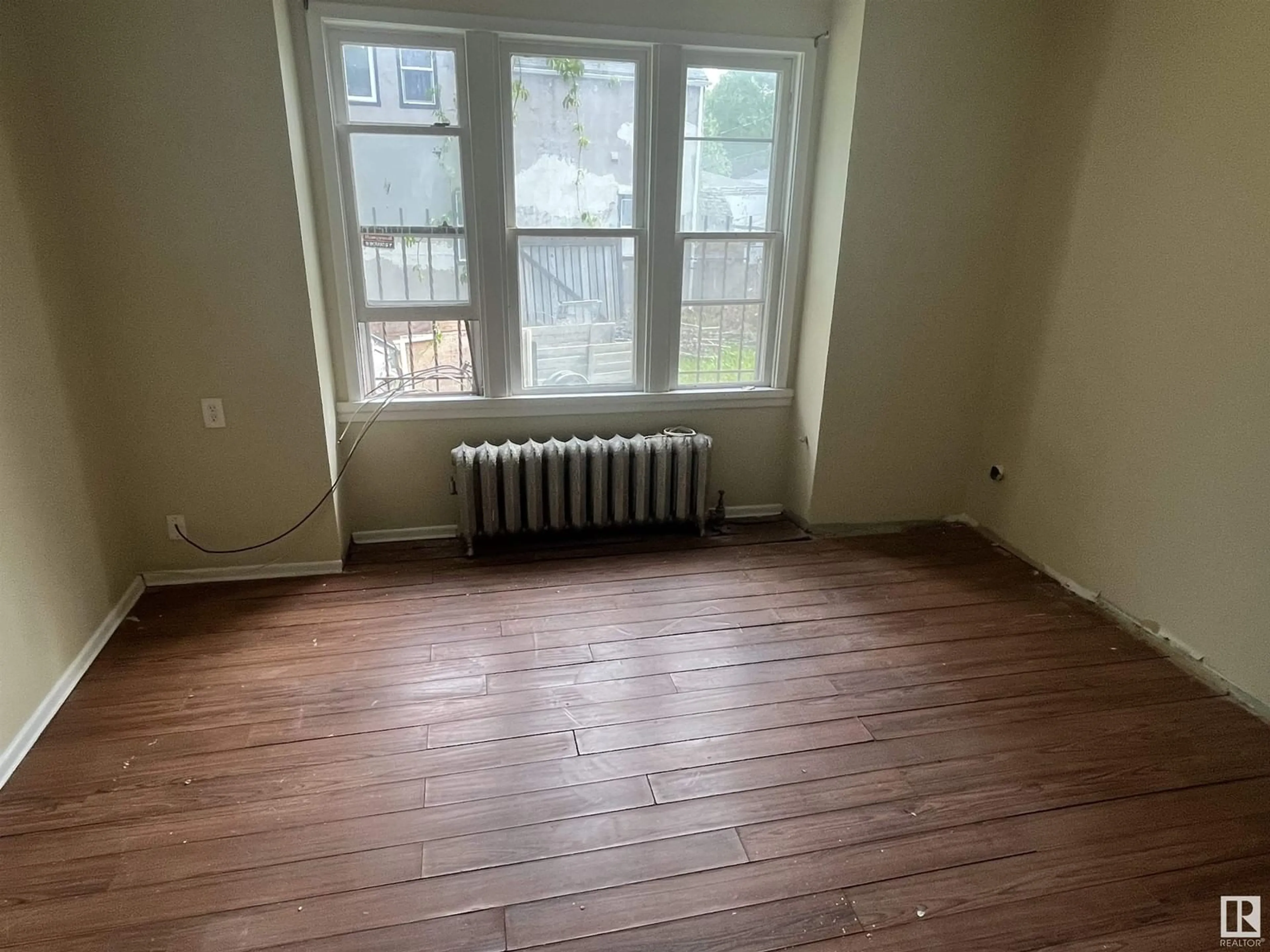 A pic of a room for NW - 10862 92 ST, Edmonton Alberta T5H1V8