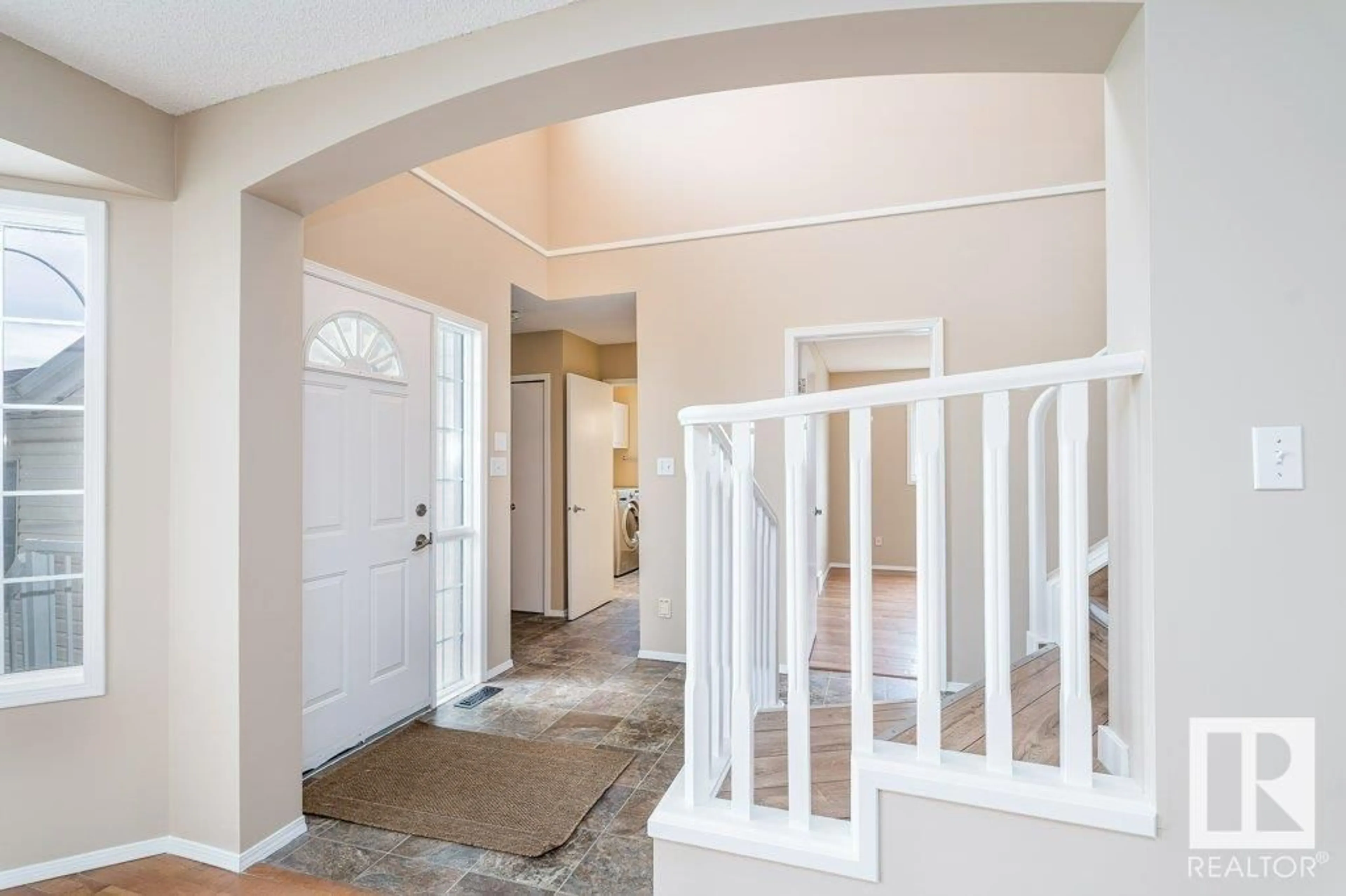 Indoor entryway for NW - 15419 132 ST, Edmonton Alberta T6V1B9