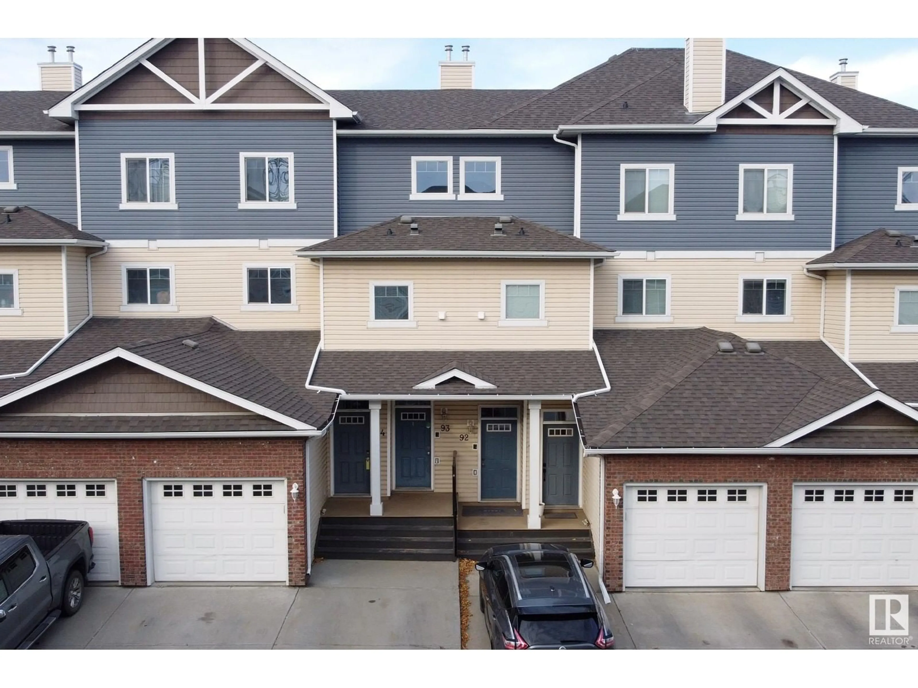 A pic from outside/outdoor area/front of a property/back of a property/a pic from drone, unknown for 93 - 3010 33 AV, Edmonton Alberta T6T0C3