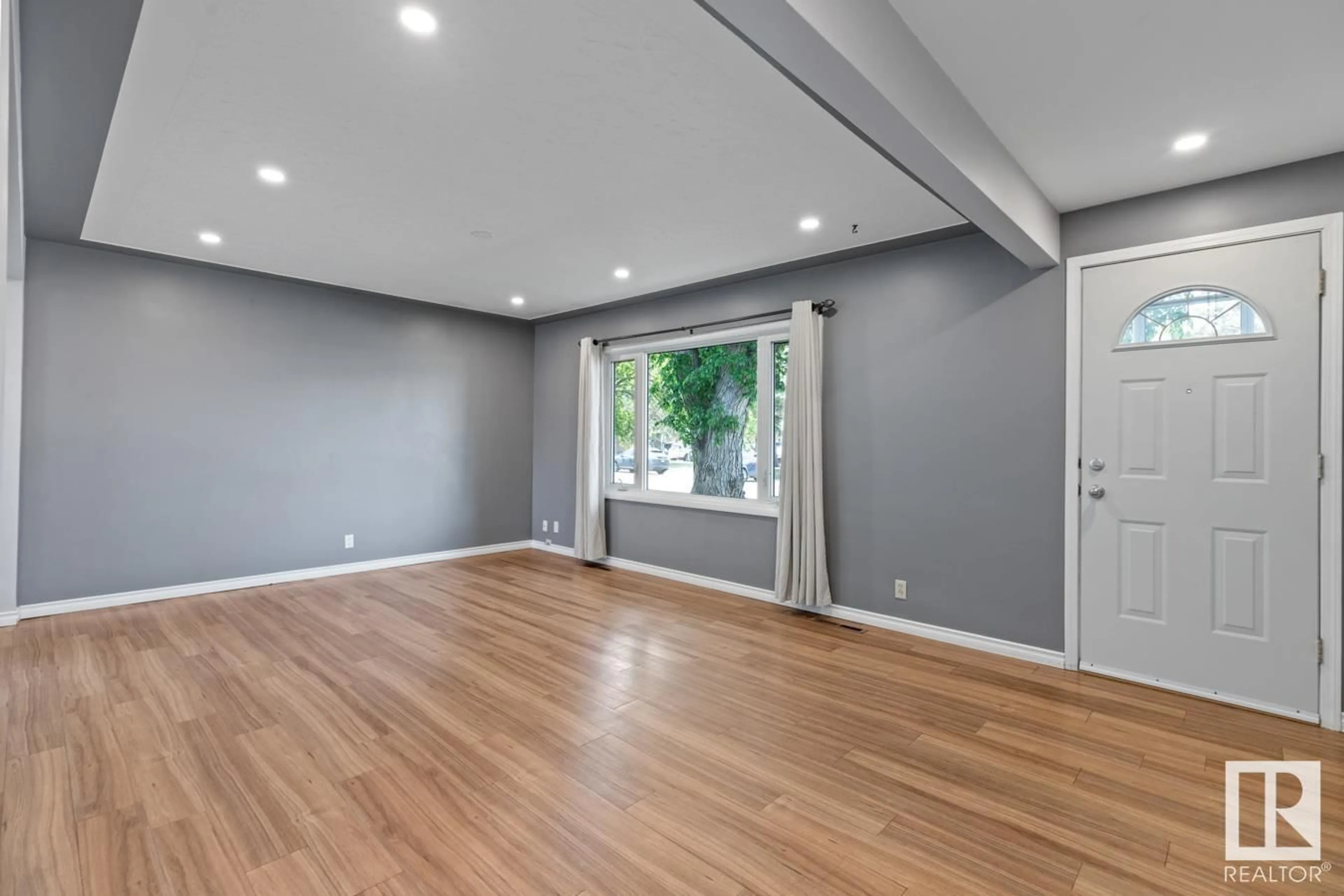 A pic of a room for NW - 8745 155 ST, Edmonton Alberta T5R1W1