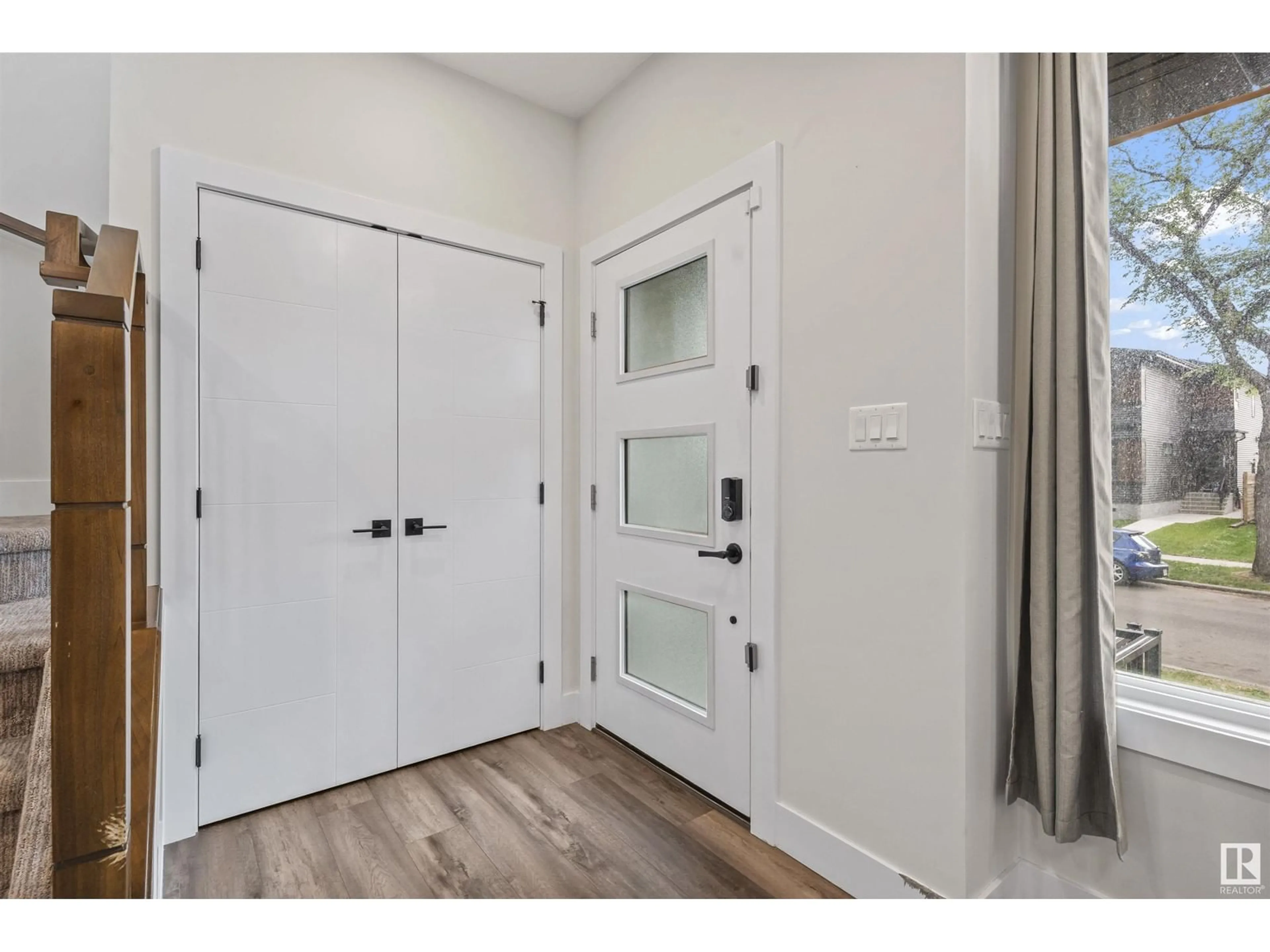 Indoor entryway for NW - 12045 65 ST, Edmonton Alberta T5W4L6