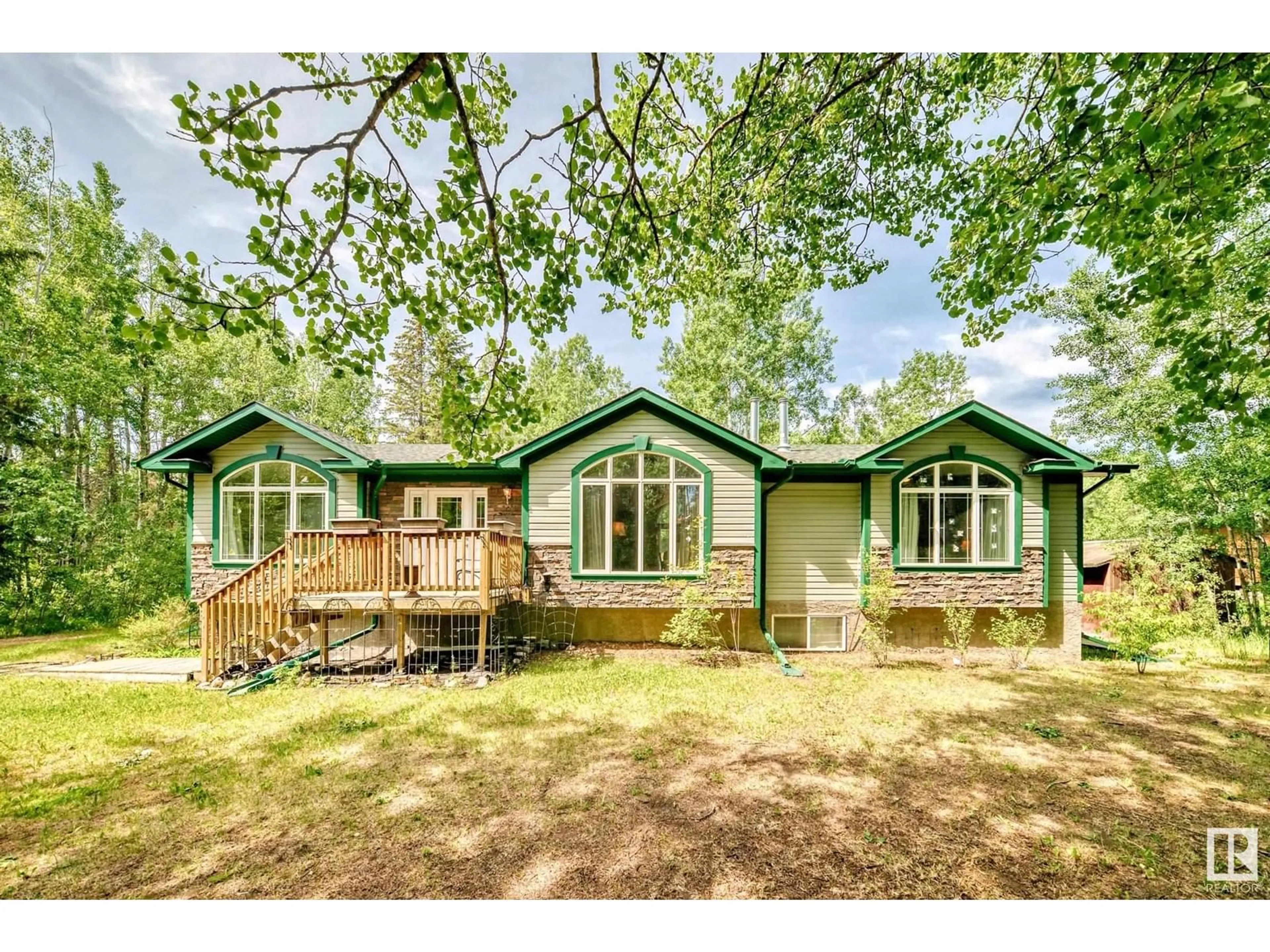 A pic from outside/outdoor area/front of a property/back of a property/a pic from drone, unknown for 25 - 50529 RGE ROAD 21, Rural Parkland County Alberta T7Y2H7