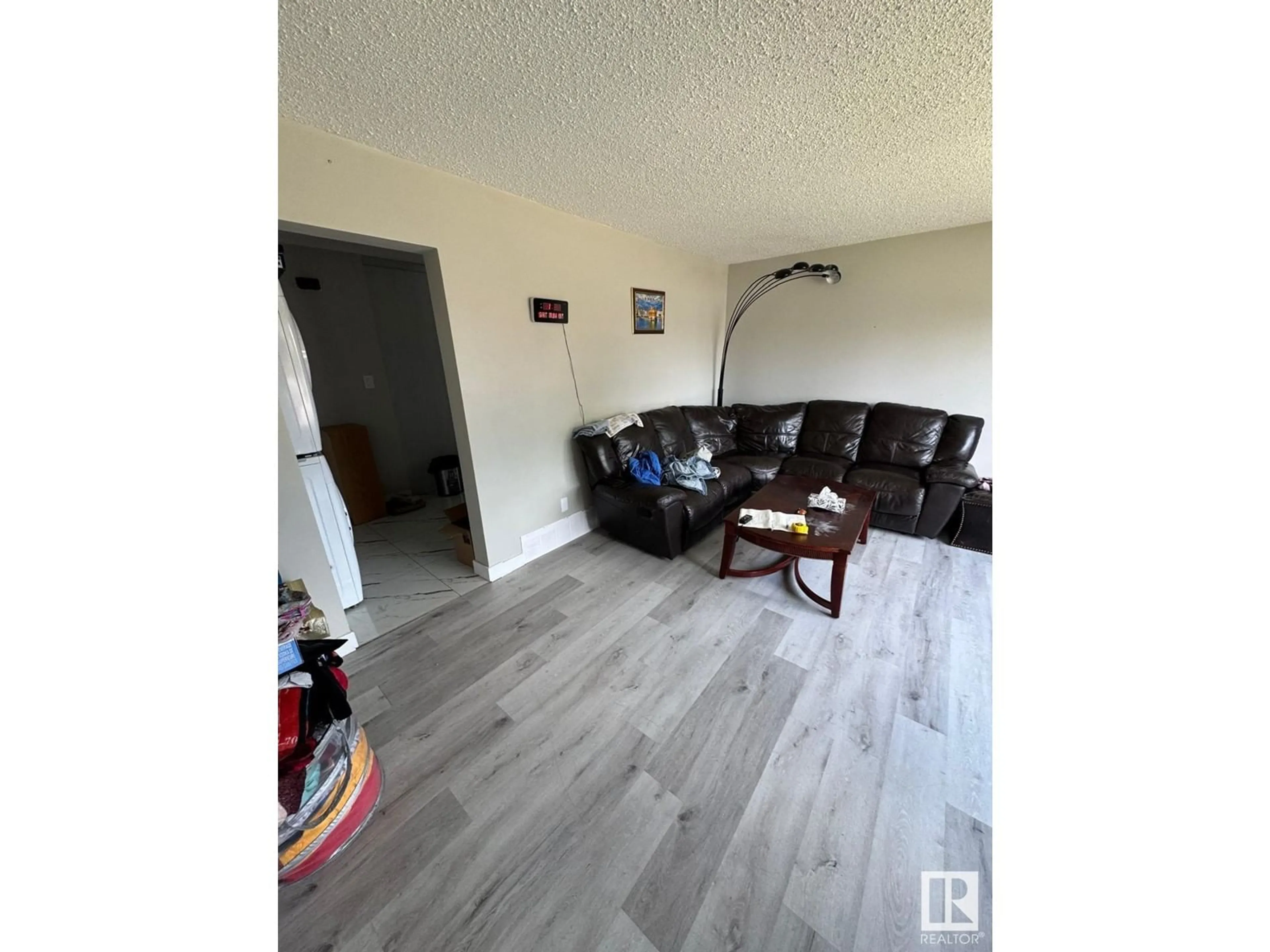 A pic of a room for 1504 62 ST, Edmonton Alberta T6L1S8
