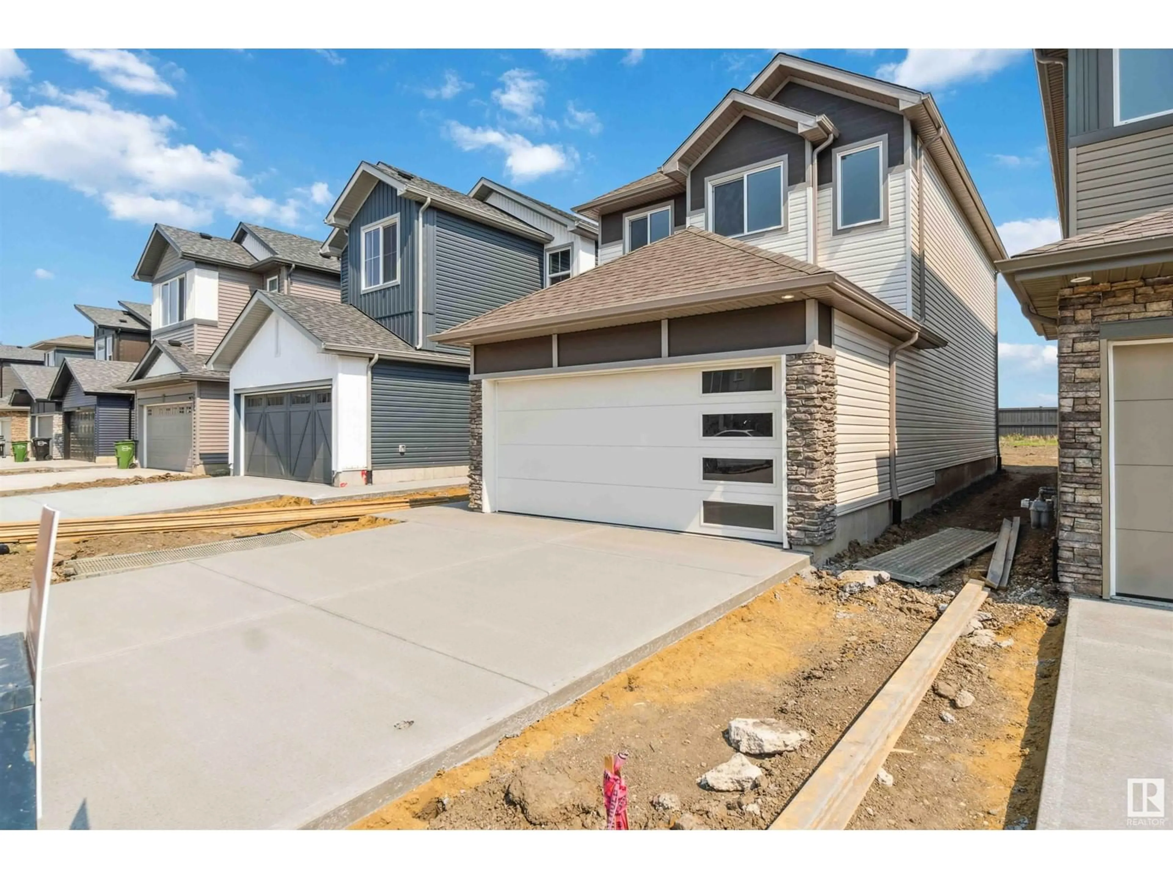 Unknown for NW - 4672 177 AV, Edmonton Alberta T2T1E6