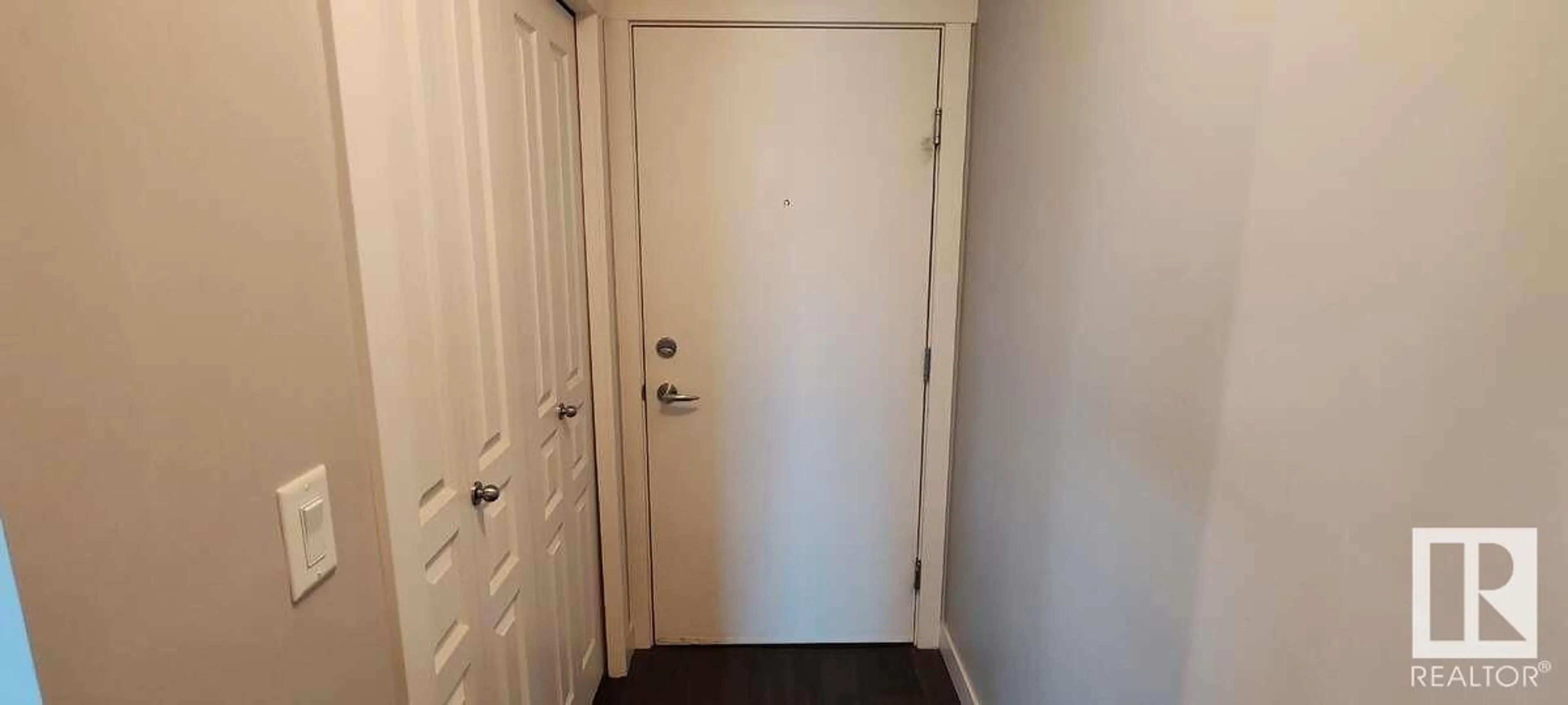 A pic of a room for #302 - 3670 139 AV, Edmonton Alberta T5Y3N5
