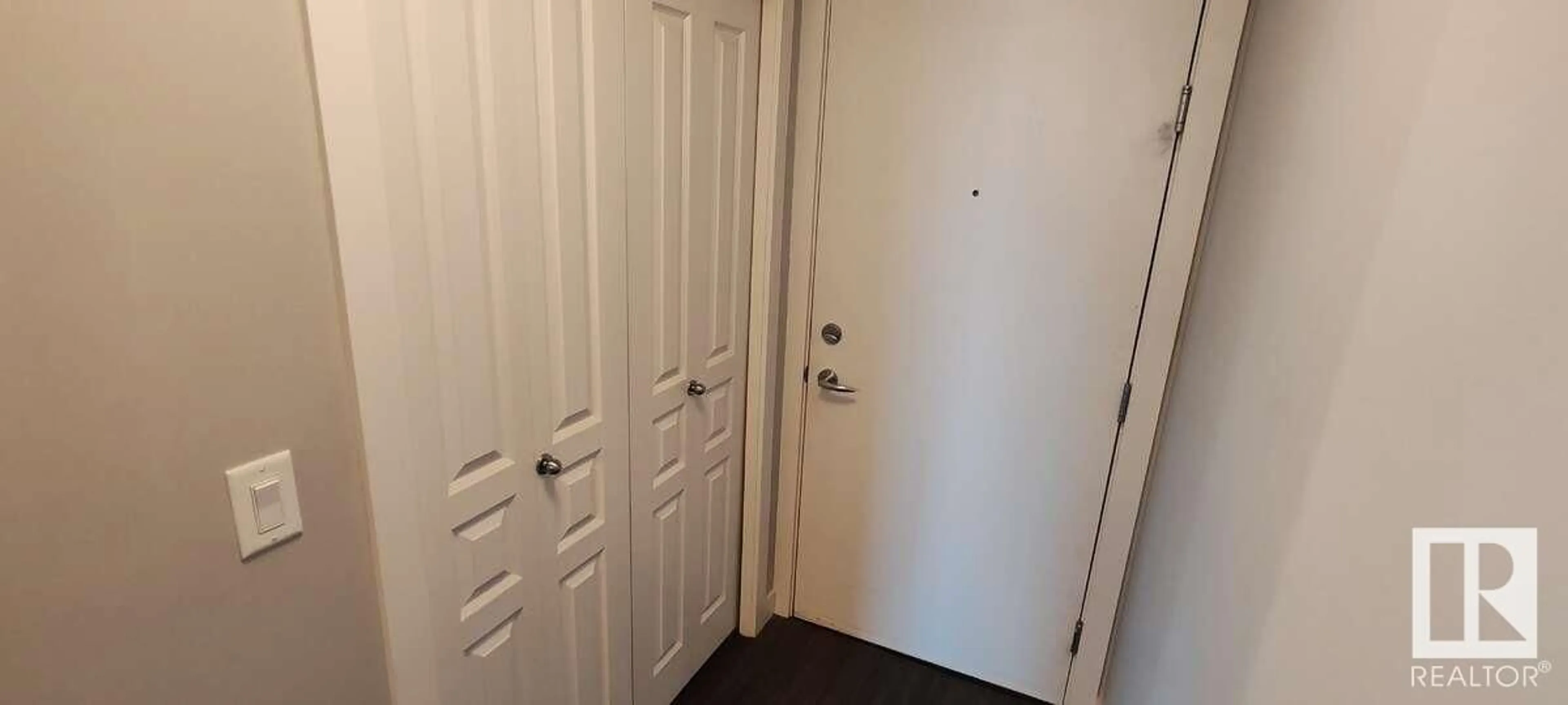 Unknown for #302 - 3670 139 AV, Edmonton Alberta T5Y3N5