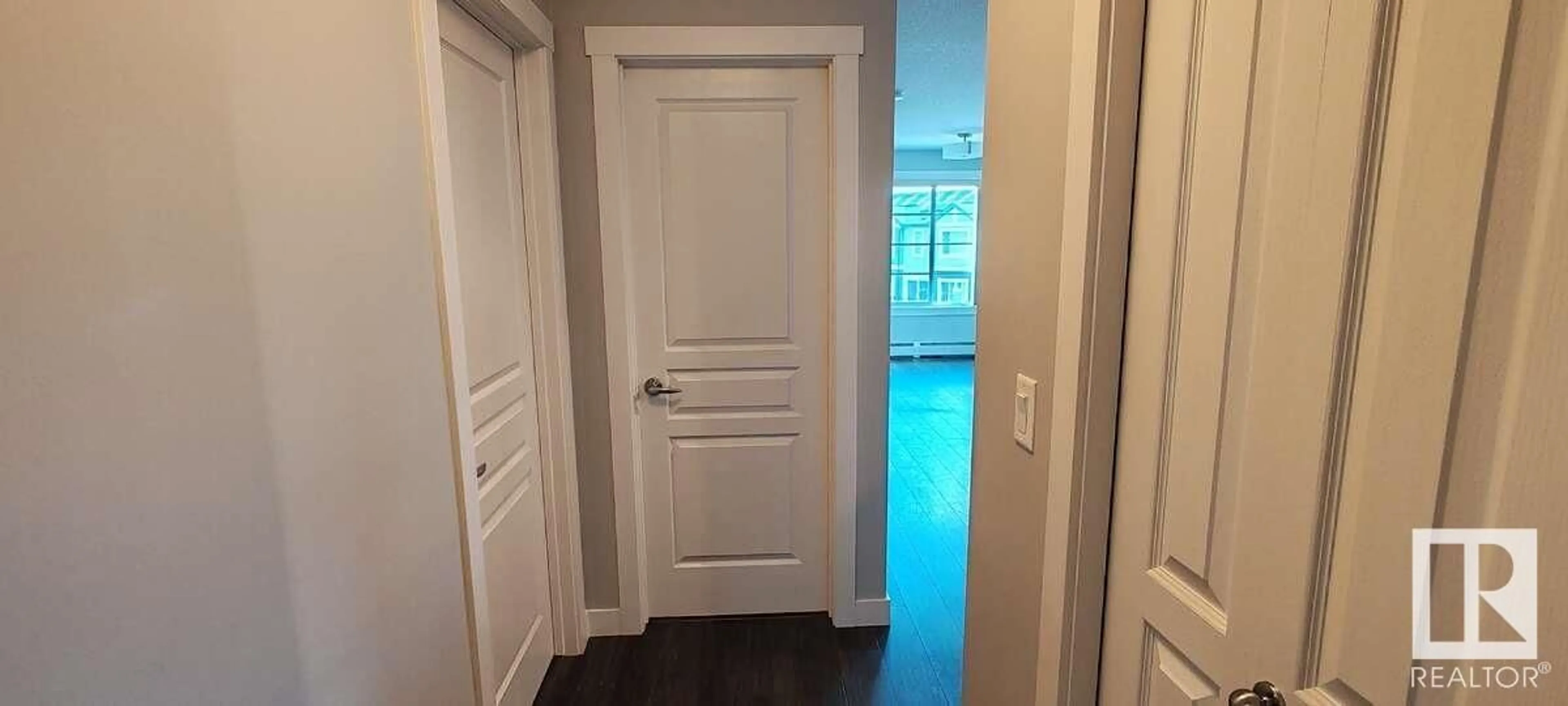 Indoor entryway for #302 - 3670 139 AV, Edmonton Alberta T5Y3N5