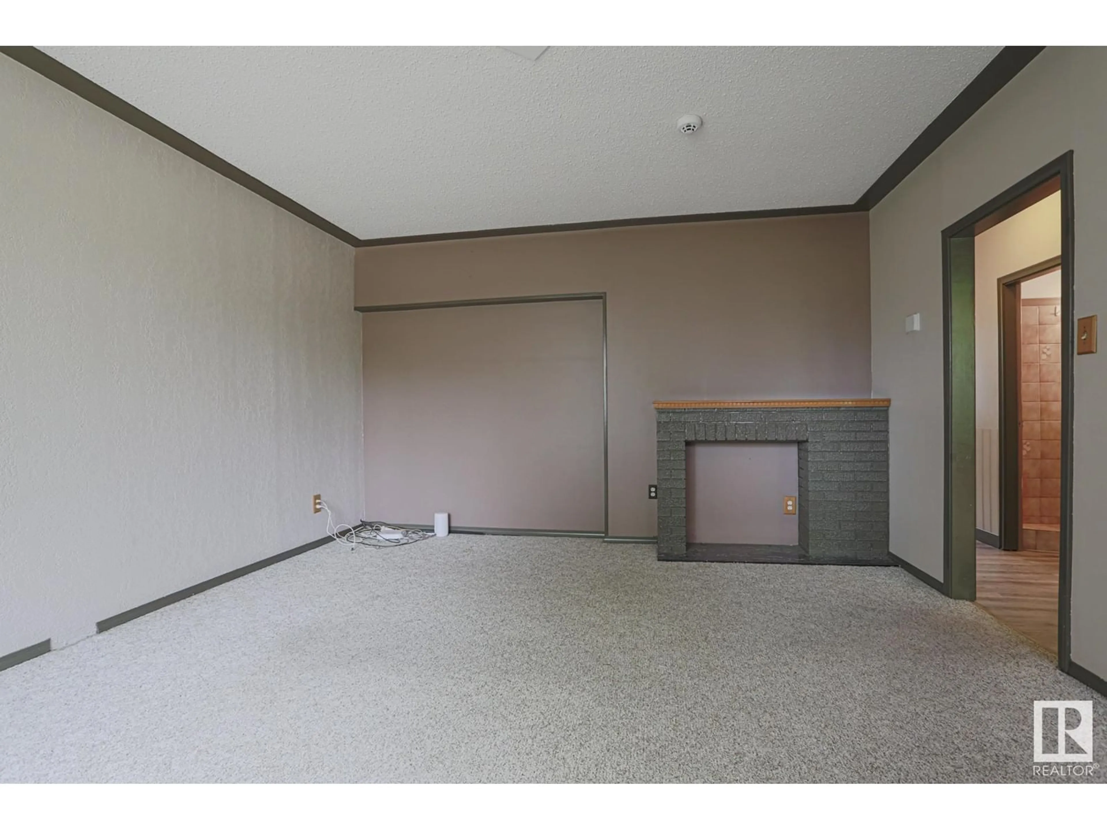 A pic of a room for 12822 70 ST, Edmonton Alberta T5C0J8