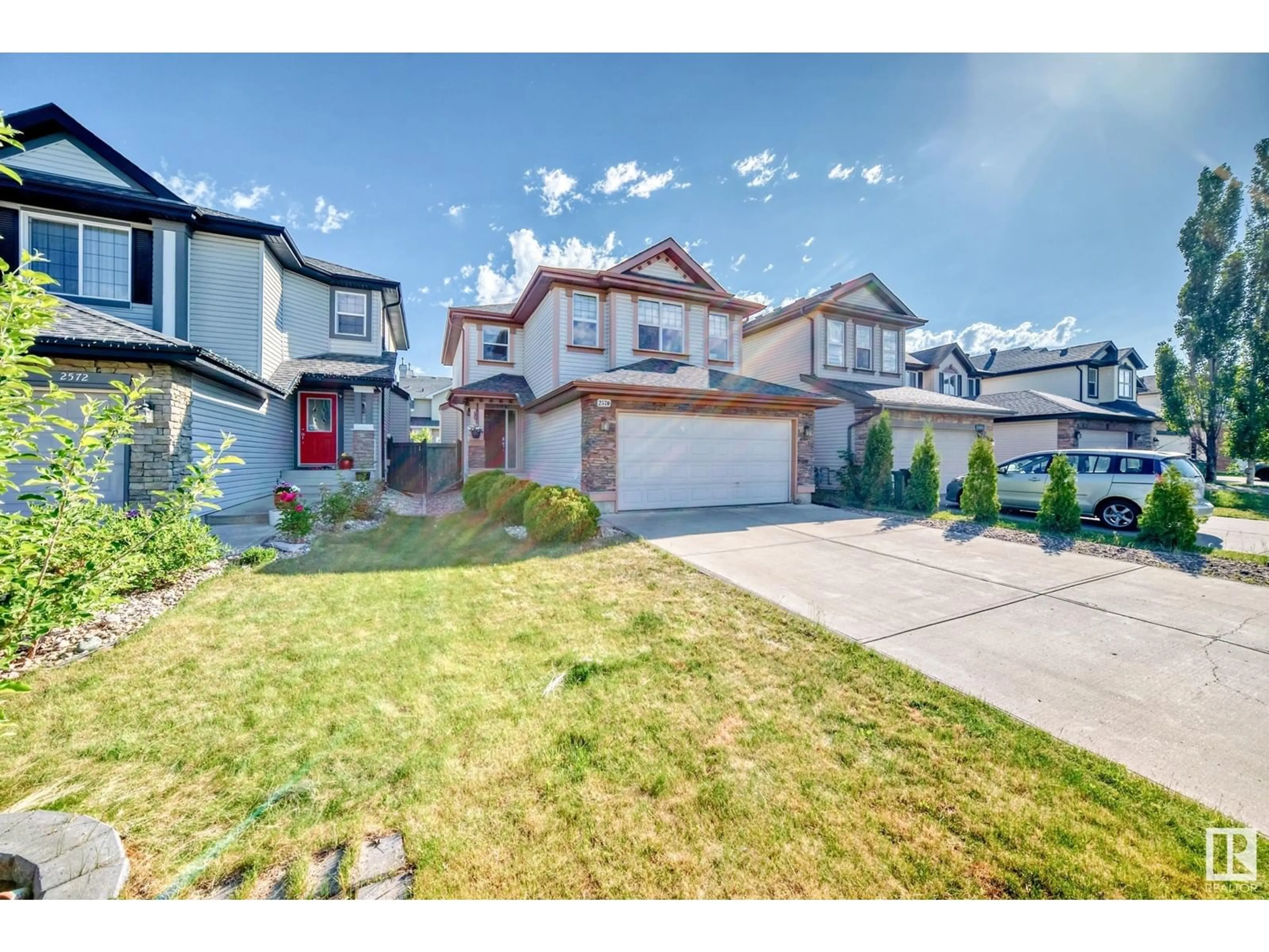 A pic from outside/outdoor area/front of a property/back of a property/a pic from drone, street for 2570 HANNA CR, Edmonton Alberta T6R3P7