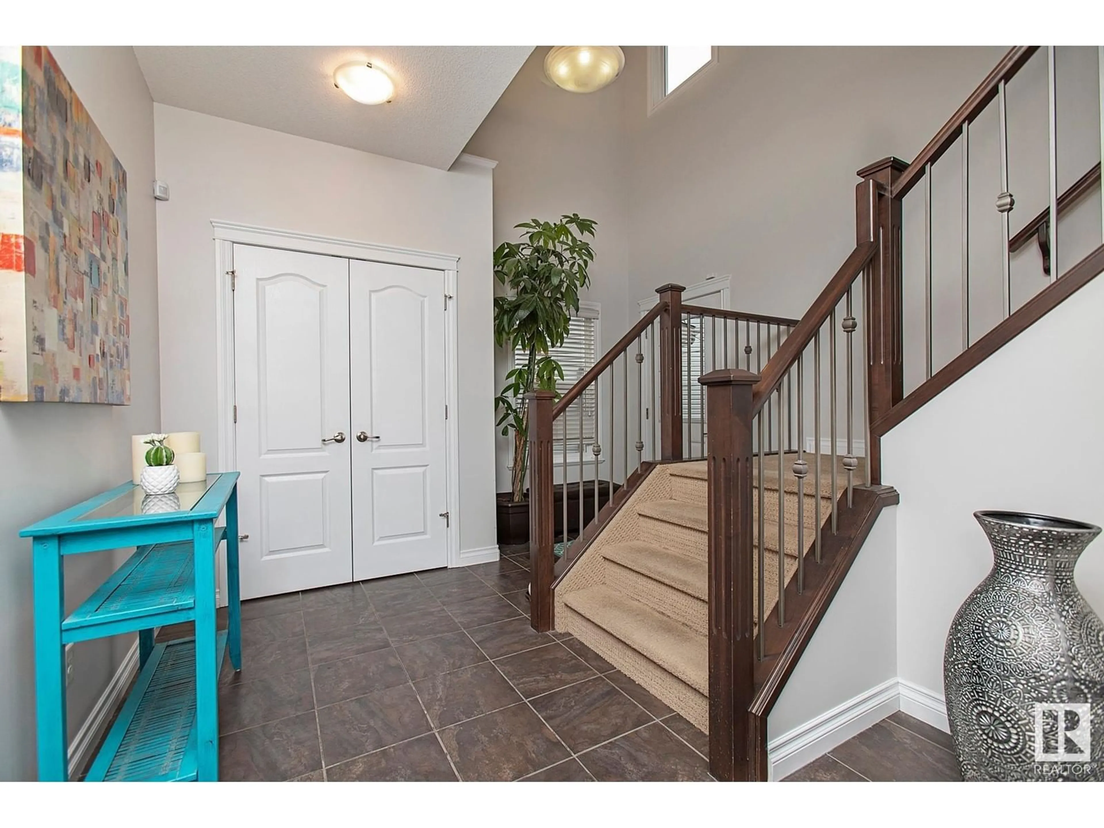 Indoor entryway for NW - 9577 219A ST, Edmonton Alberta T5T4A9