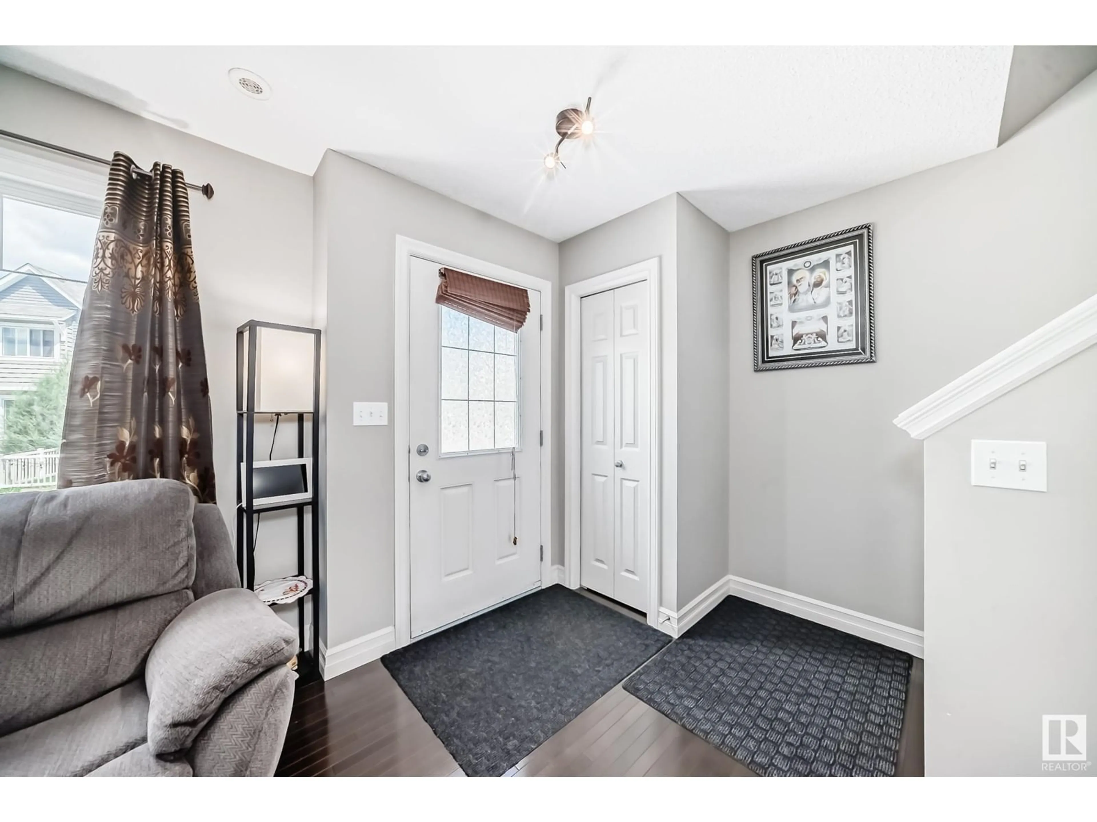 Indoor entryway for 655 - 92 TAMARACK RD, Edmonton Alberta T6T0N4