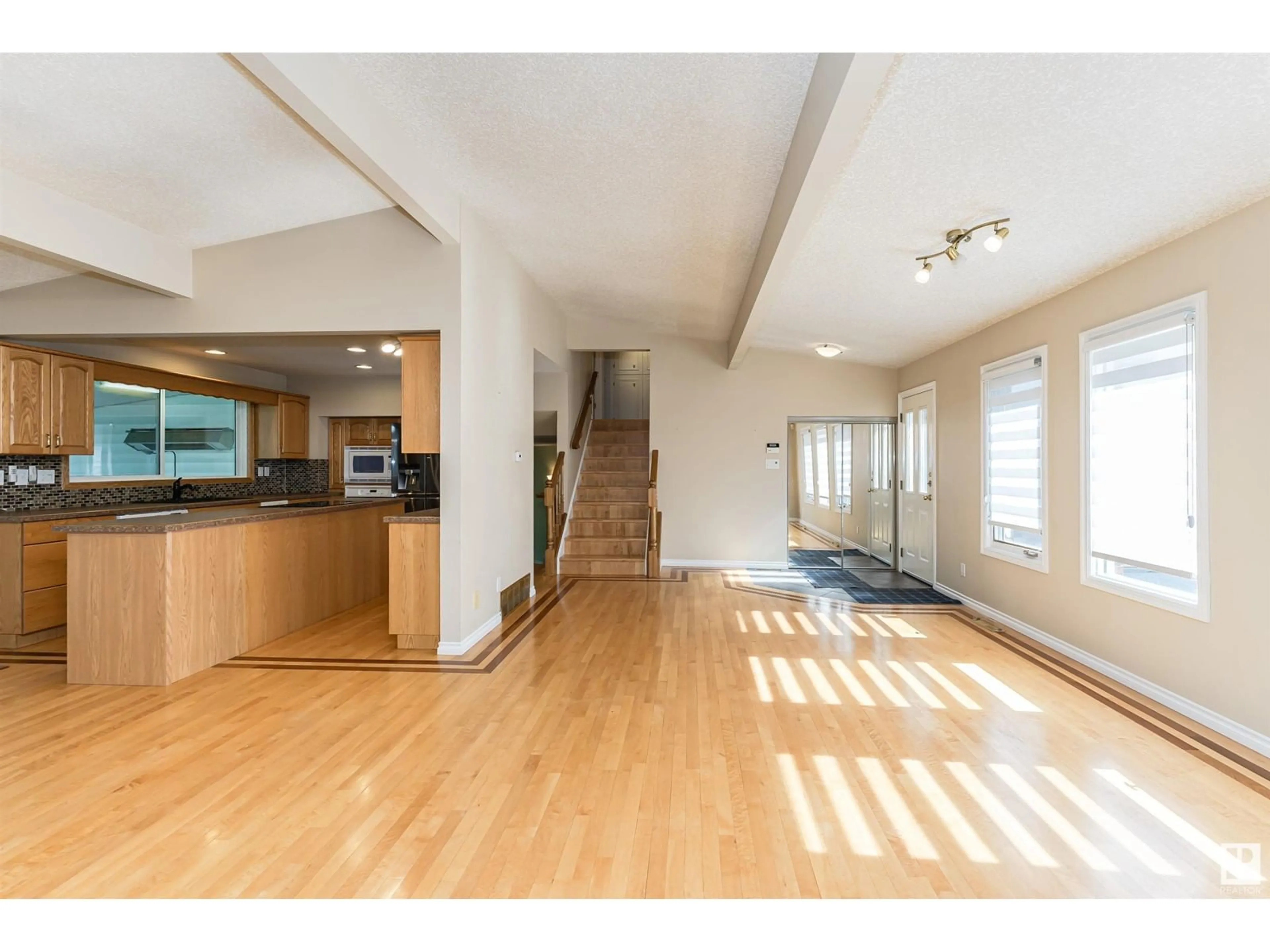Indoor foyer for 55 STURGEON RD, St. Albert Alberta T8N0E8