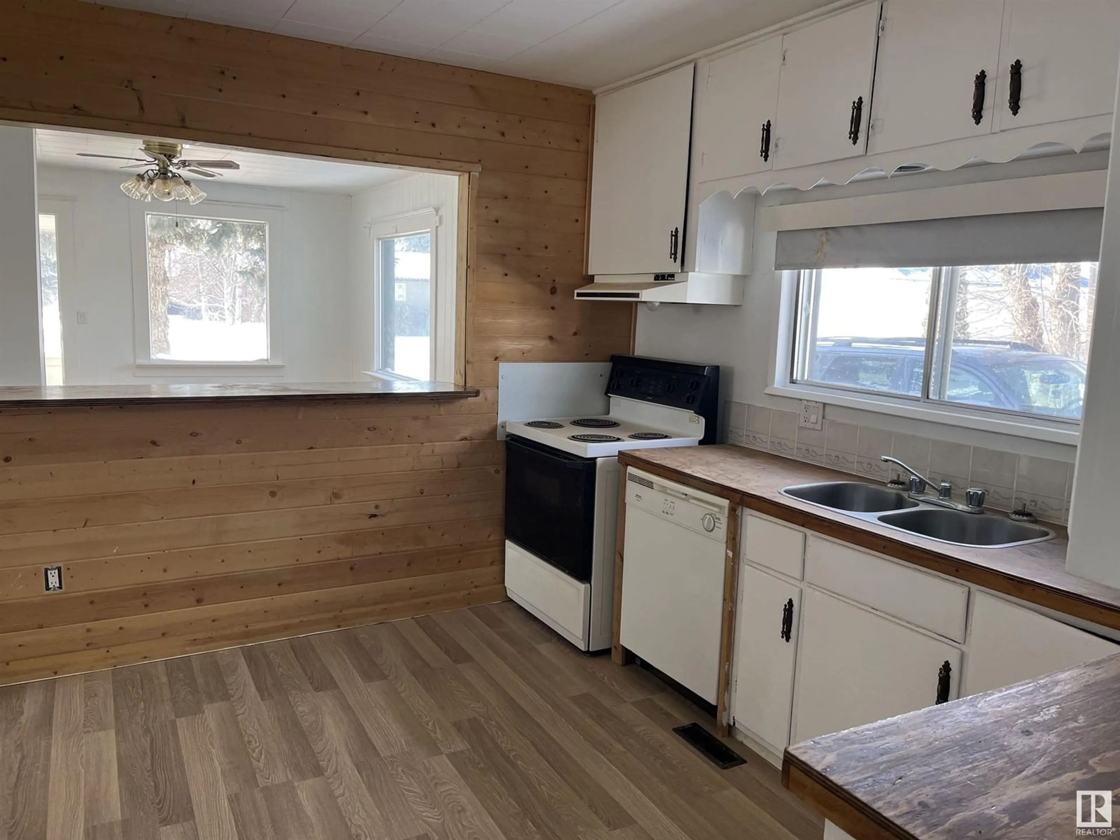 Unknown for 4928 55 AV, Viking Alberta T0B4N0