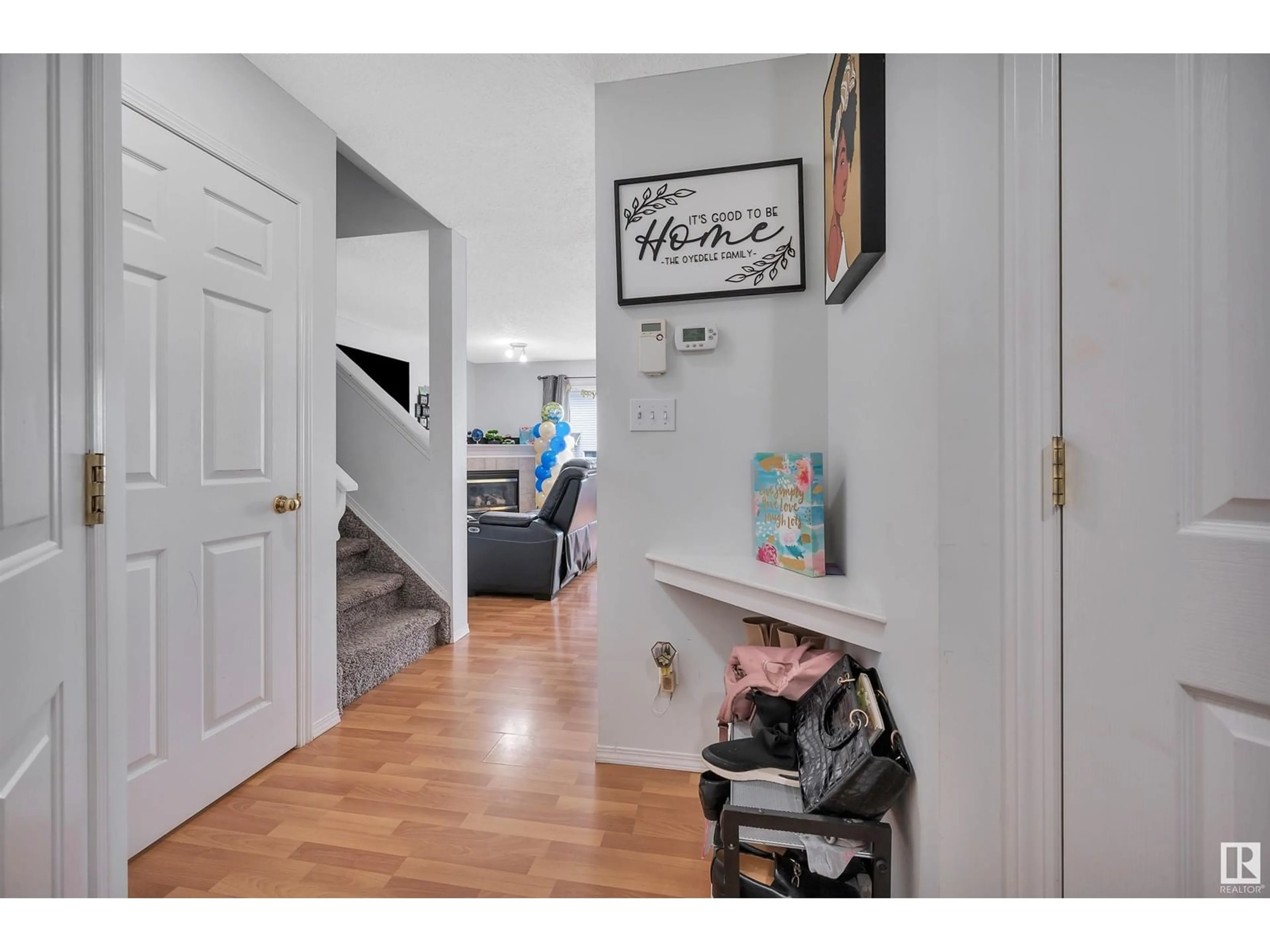 Indoor entryway for 76 115 CHESTERMERE DR, Sherwood Park Alberta T8H2W4