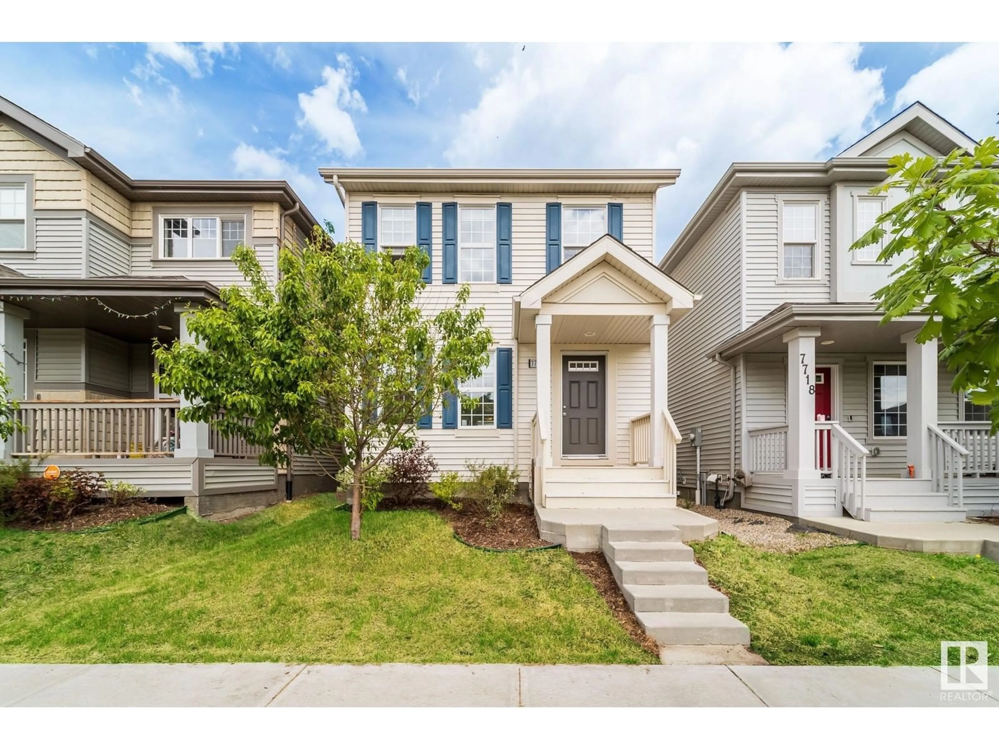 Home with vinyl exterior material, street for 7716 EIFERT CR, Edmonton Alberta T6M0W2