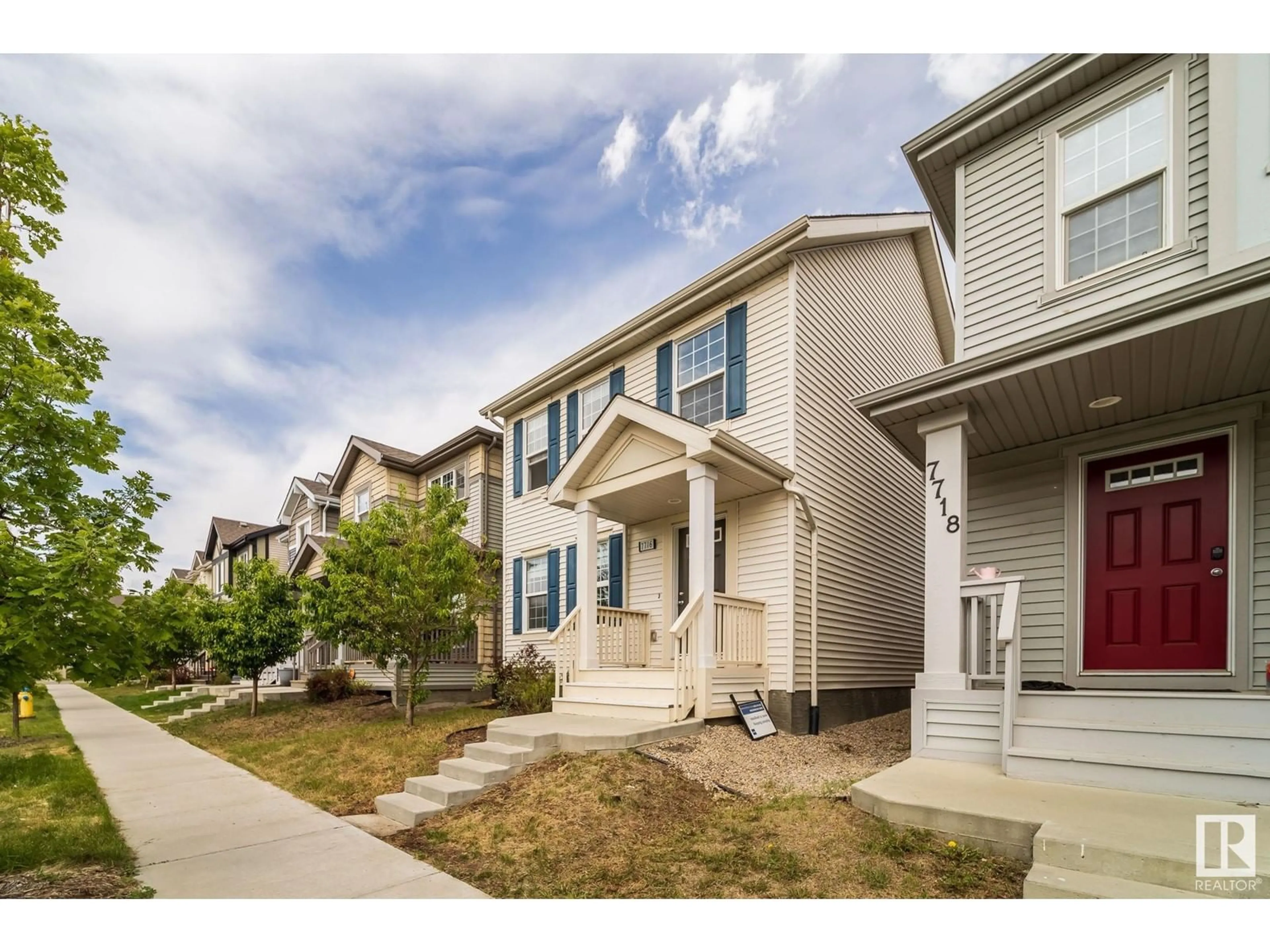 Home with vinyl exterior material, street for 7716 EIFERT CR, Edmonton Alberta T6M0W2