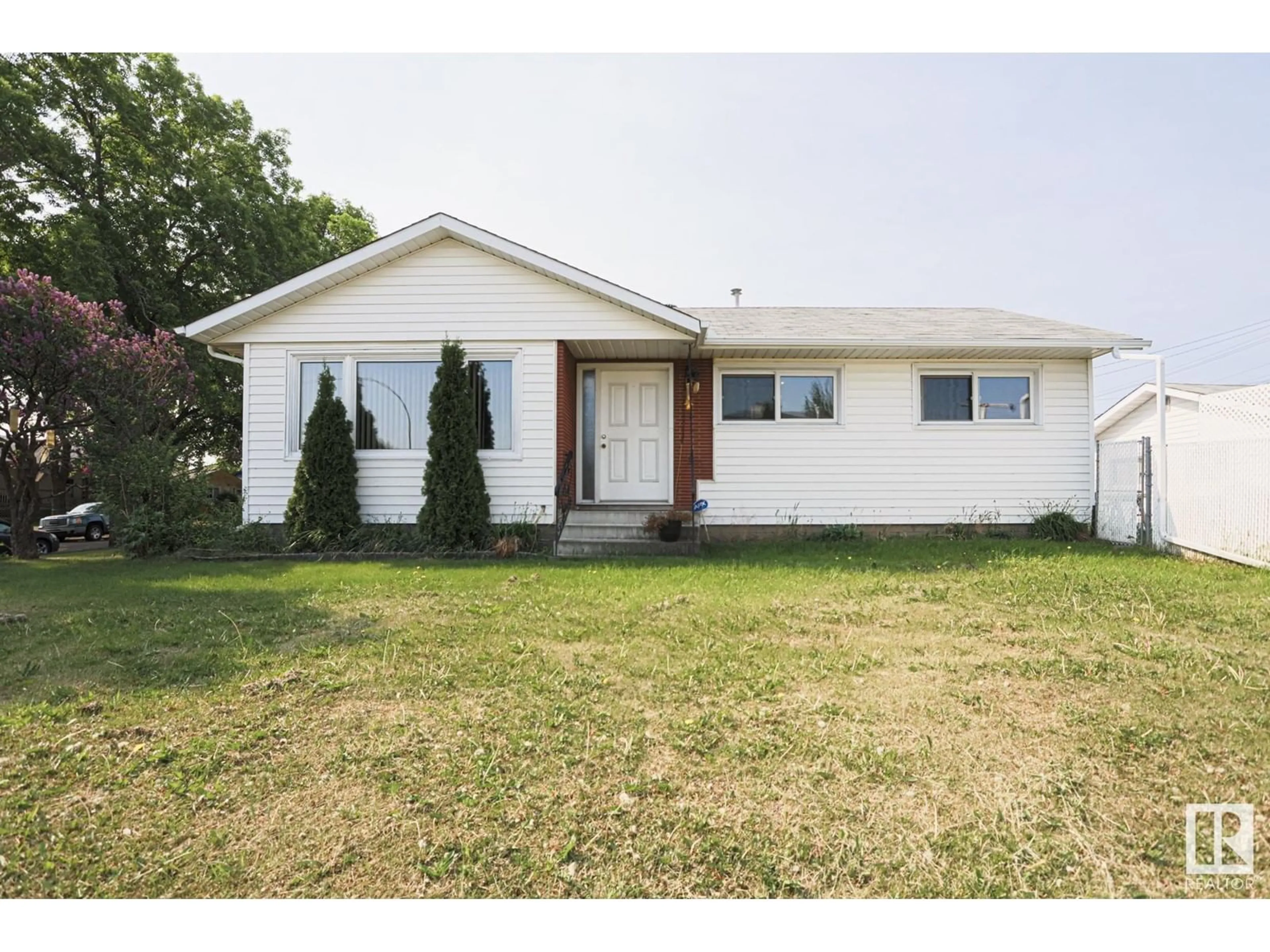 Home with vinyl exterior material, unknown for NW - 12238 48 ST, Edmonton Alberta T5W2Z4