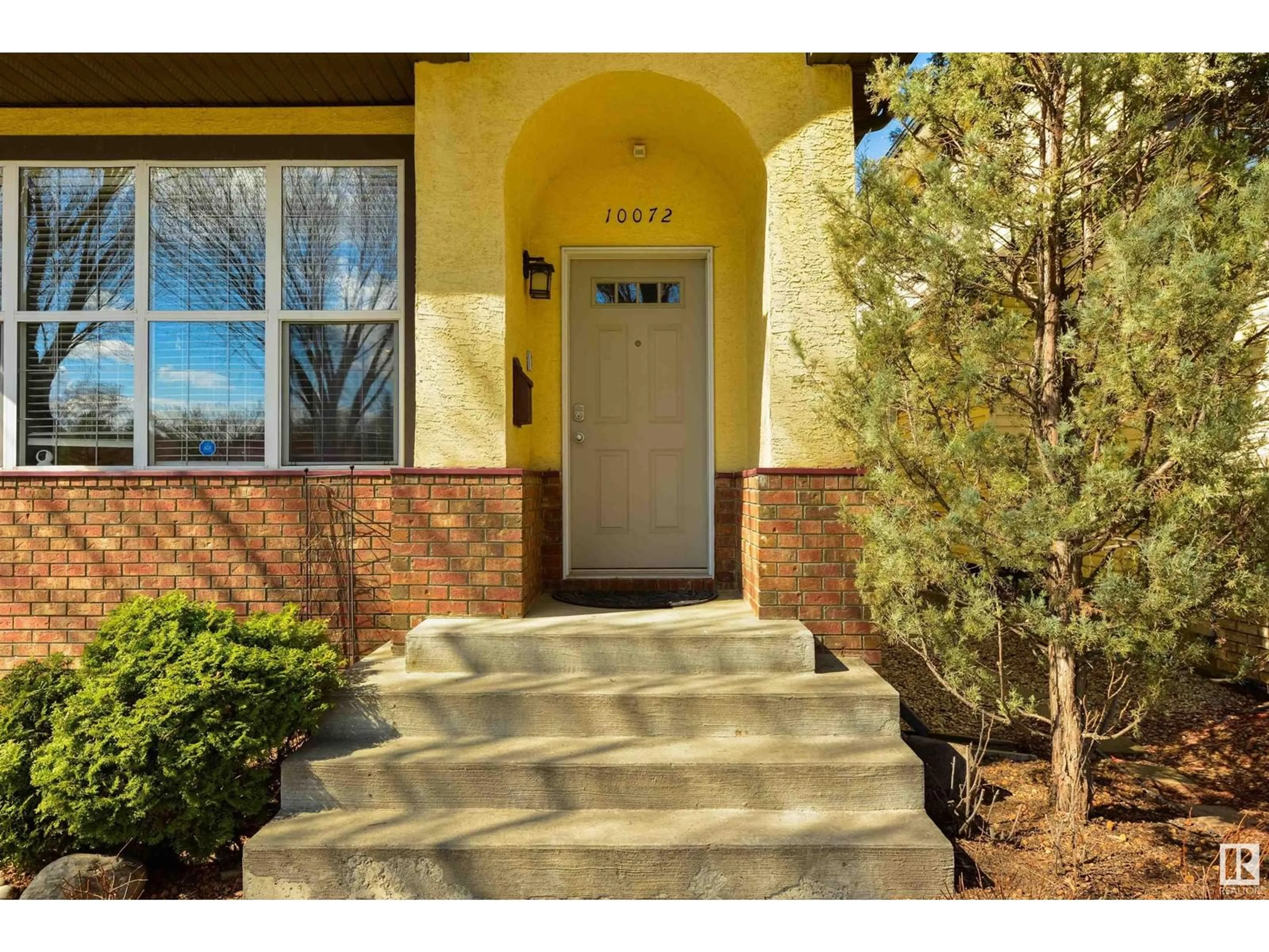 Indoor entryway for NW - 10072 90 ST, Edmonton Alberta T5H4P2