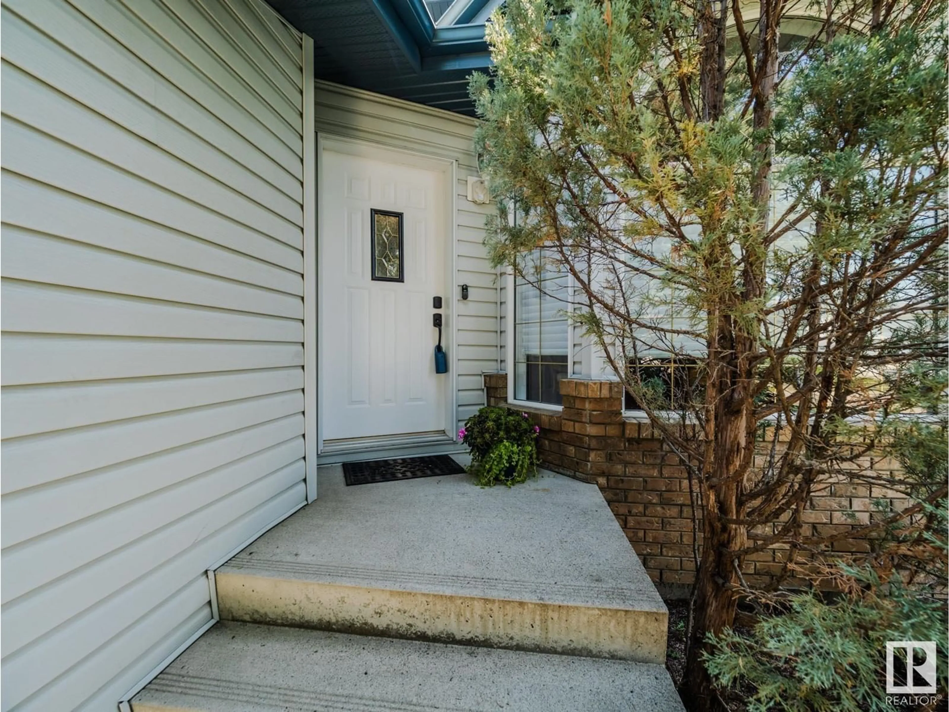 Unknown for 366 BLACKBURN EAST DR, Edmonton Alberta T6W1B8