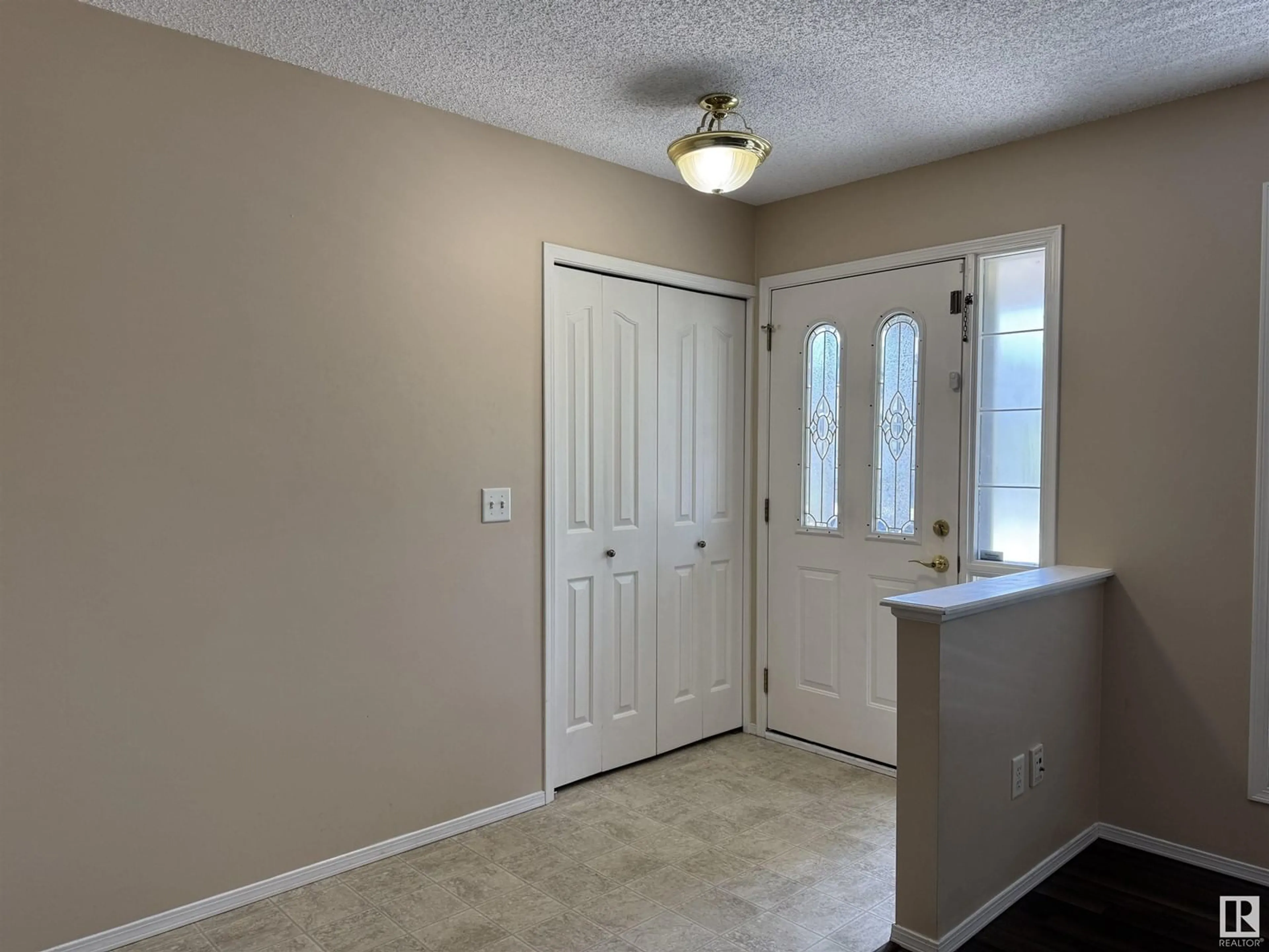 A pic of a room for 14004 156 AV, Edmonton Alberta T6V1T3