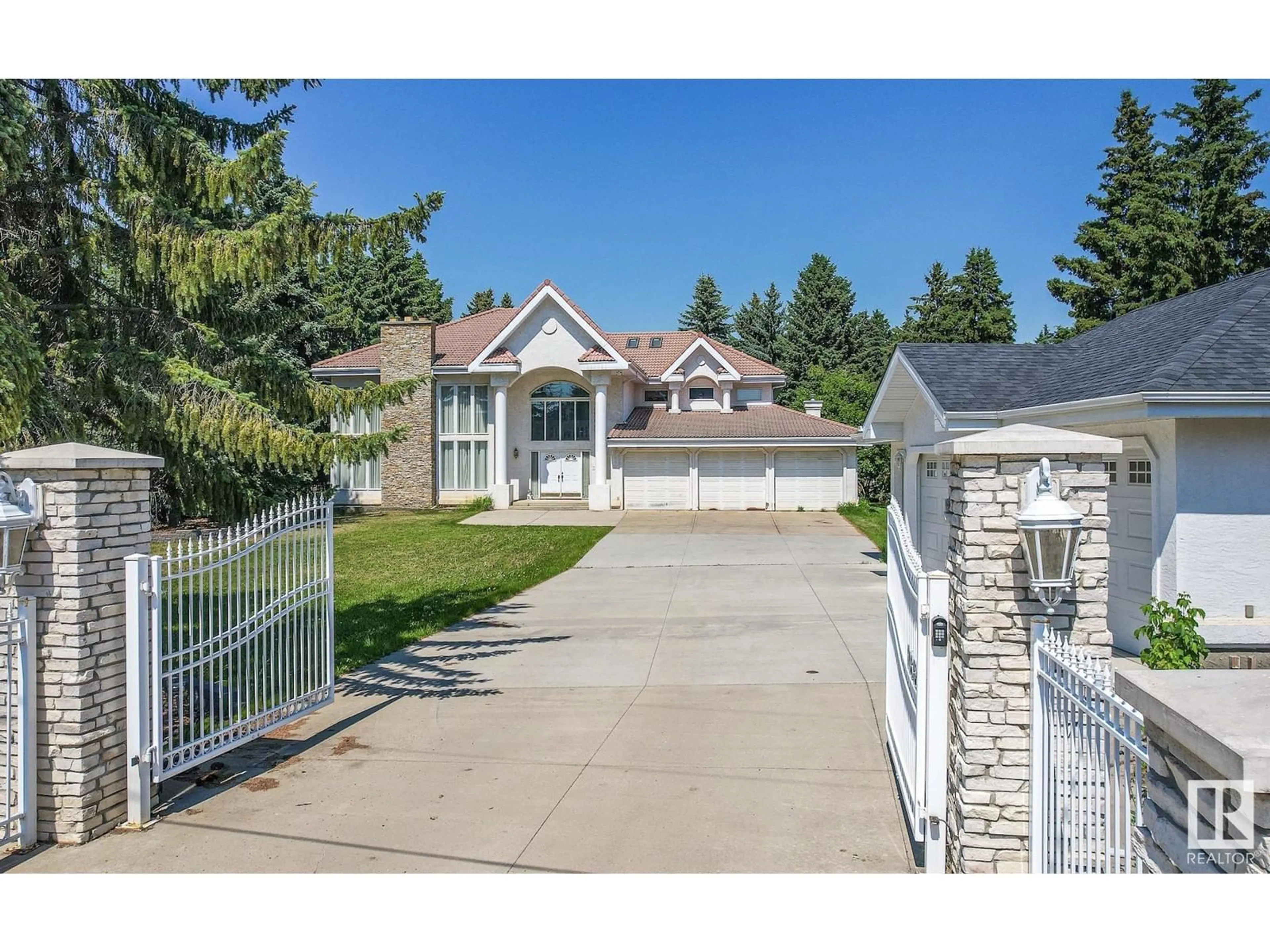 A pic from outside/outdoor area/front of a property/back of a property/a pic from drone, street for SW - 10812 5 AV, Edmonton Alberta T6W1A2