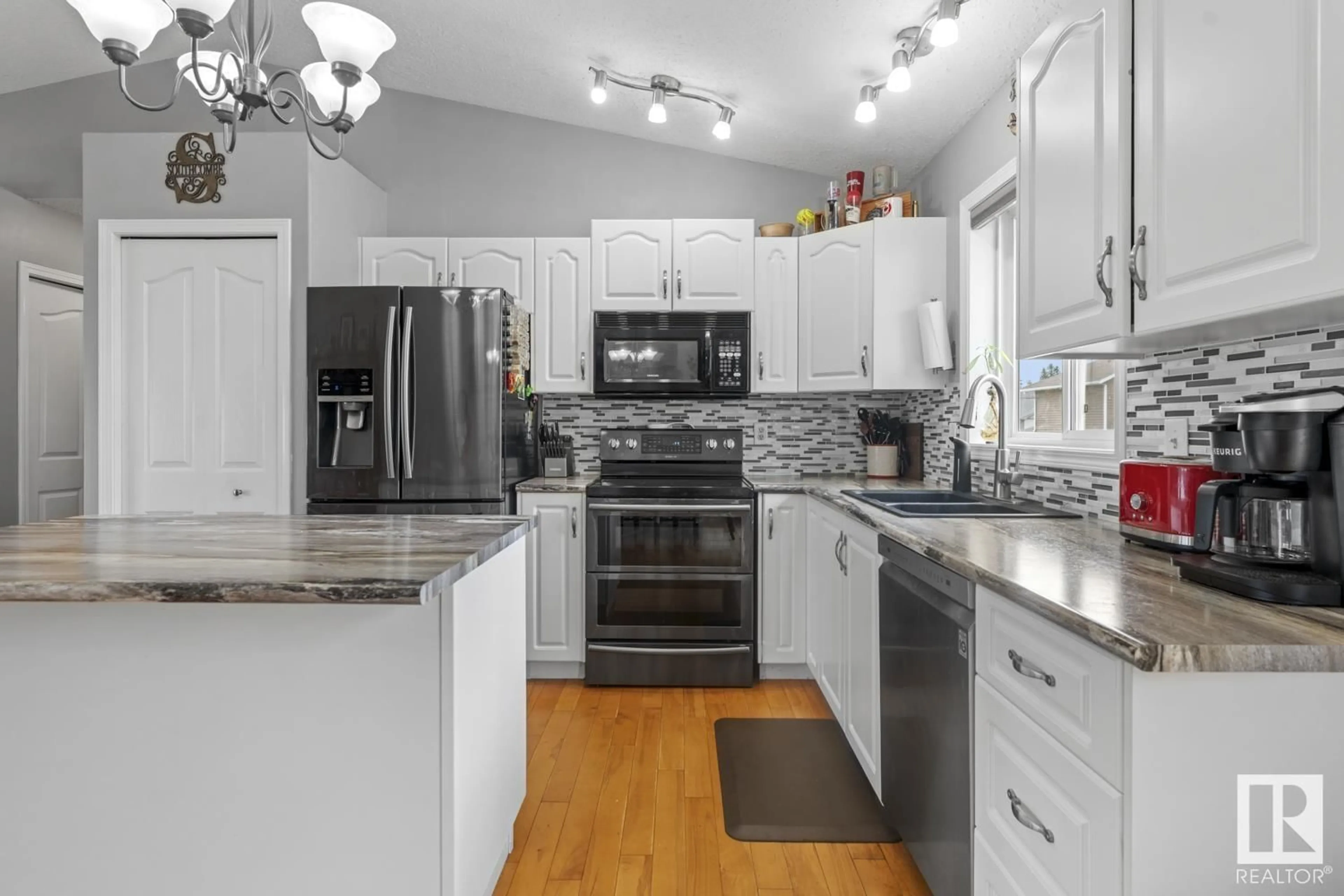 Open concept kitchen, unknown for 2606 6 AV, Cold Lake Alberta T9N2C7