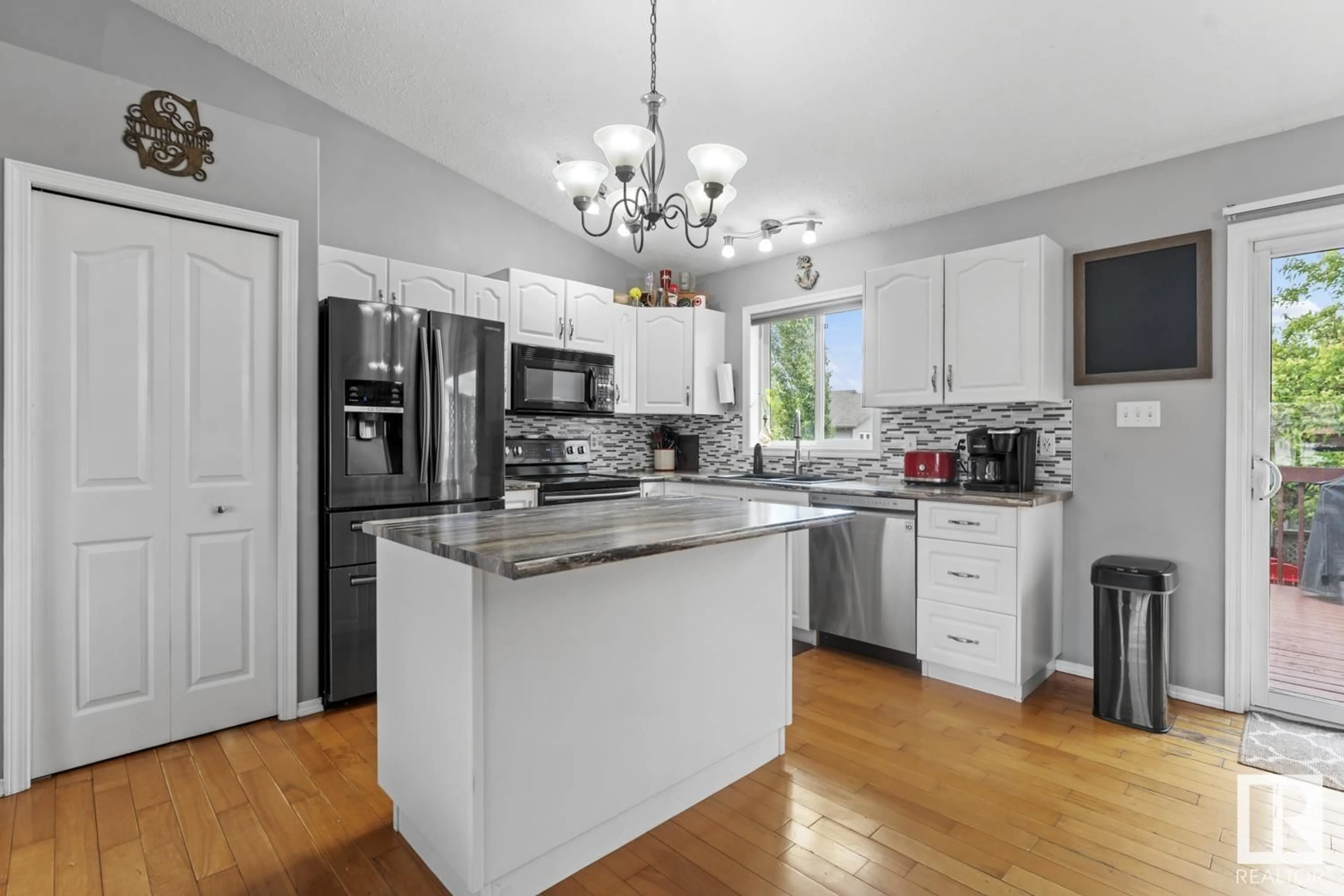 Open concept kitchen, unknown for 2606 6 AV, Cold Lake Alberta T9N2C7