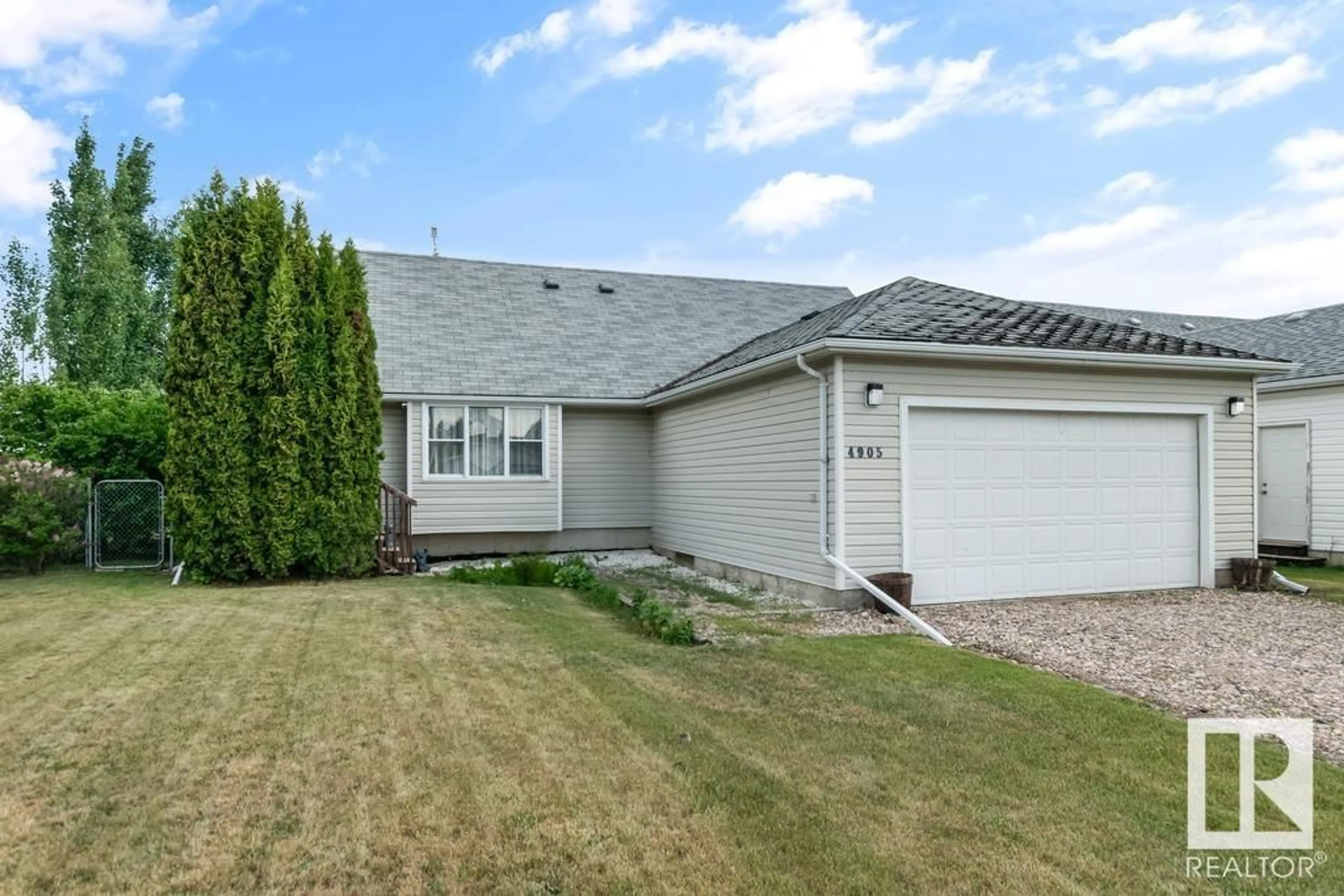 Home with vinyl exterior material, street for 4905 51 AV, Ardmore Alberta T0A0B0