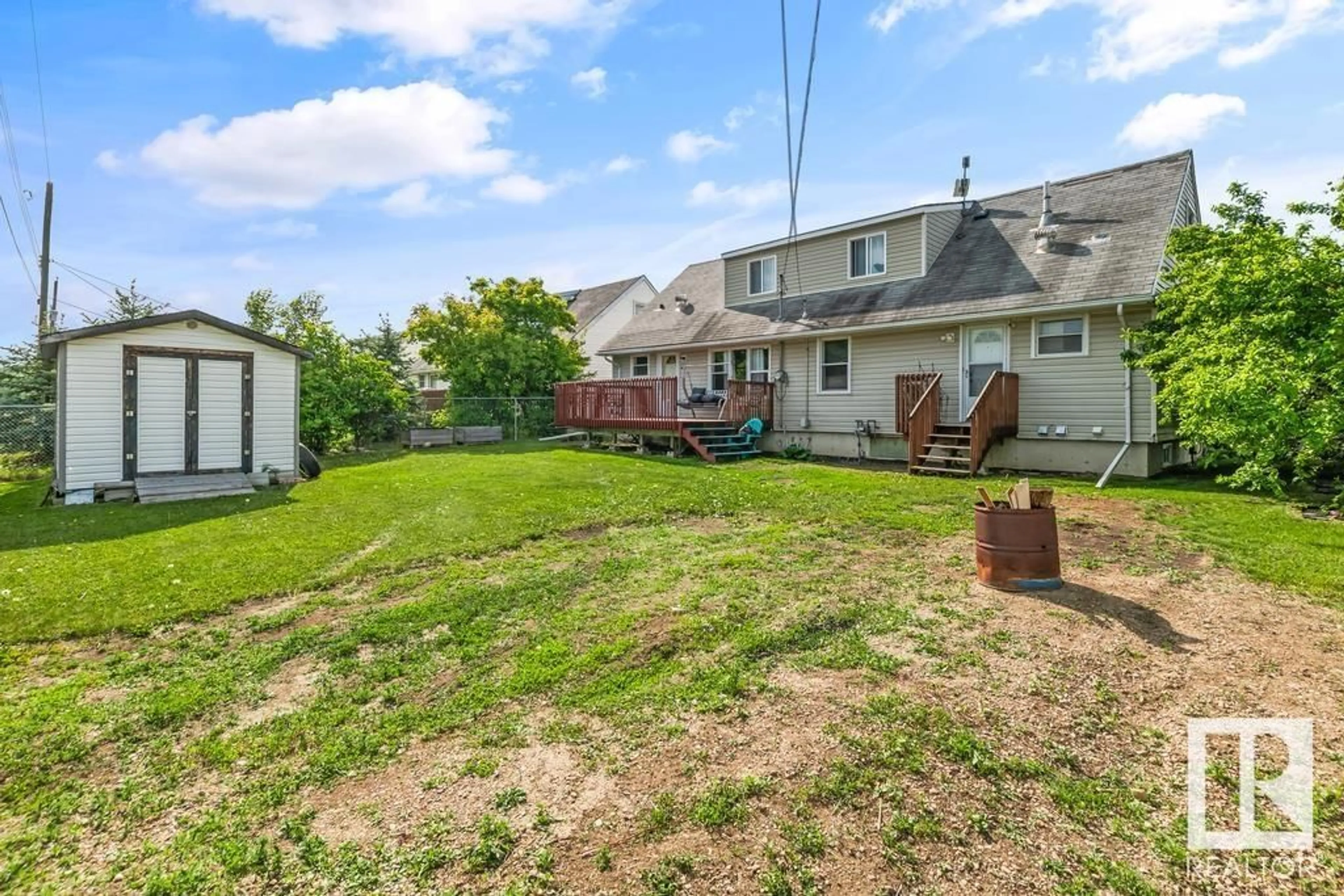 Patio, unknown for 4905 51 AV, Ardmore Alberta T0A0B0