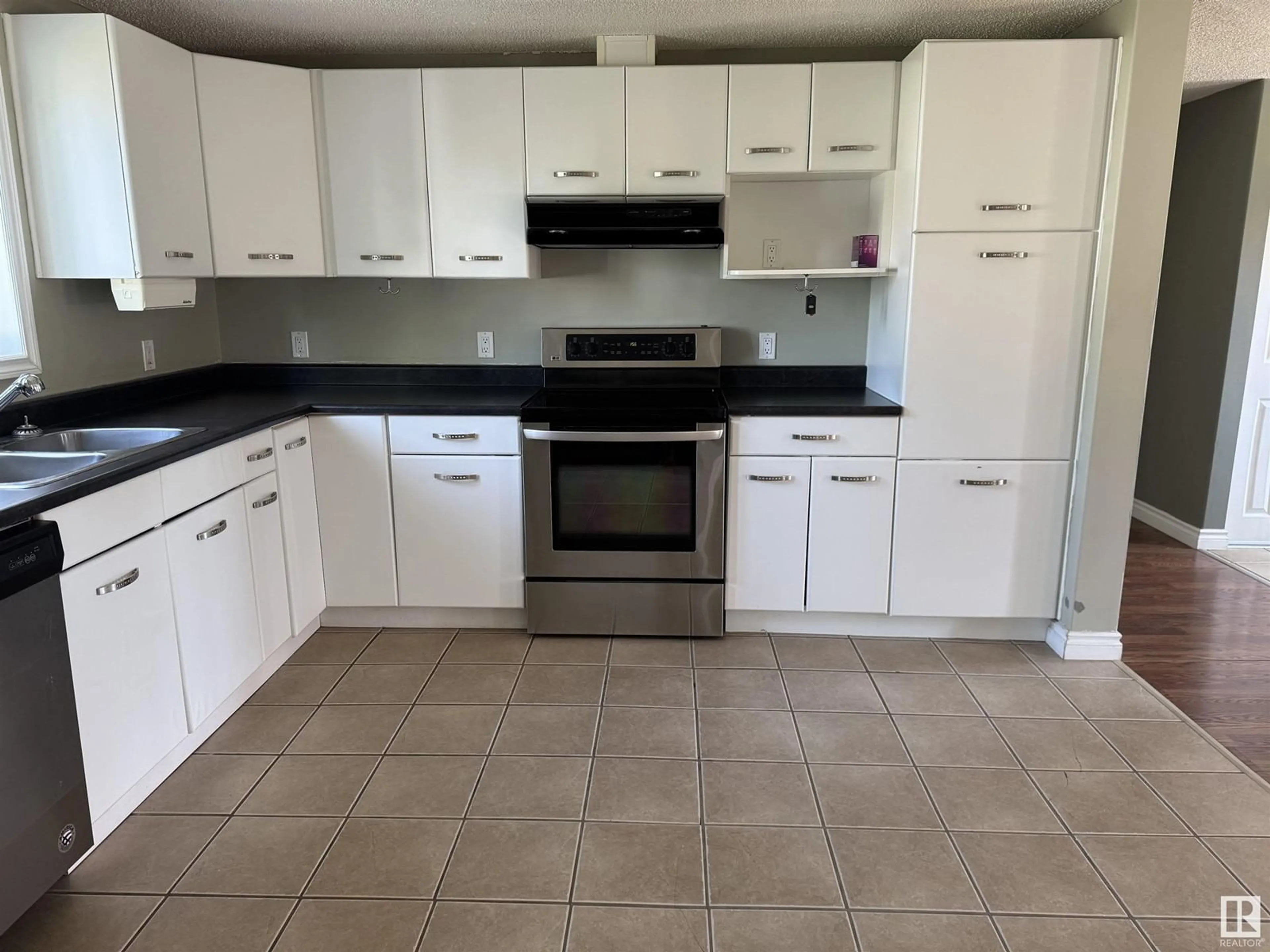 Standard kitchen, ceramic/tile floor for 5006 49 ST, Rocky Rapids Alberta T0E1Z0