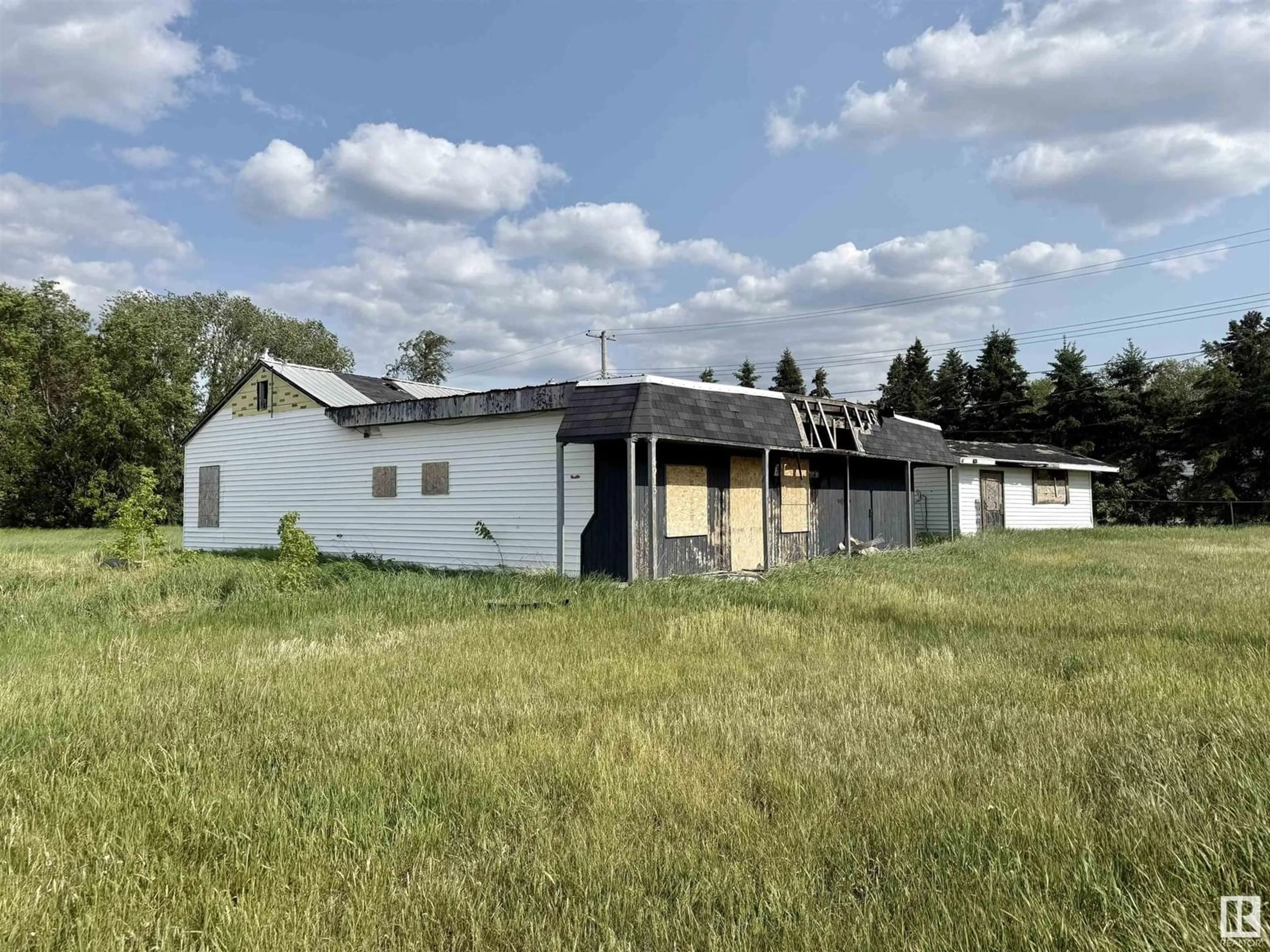 Unknown for 4913 & 4909 49 AV, Glendon Alberta T0A1P0