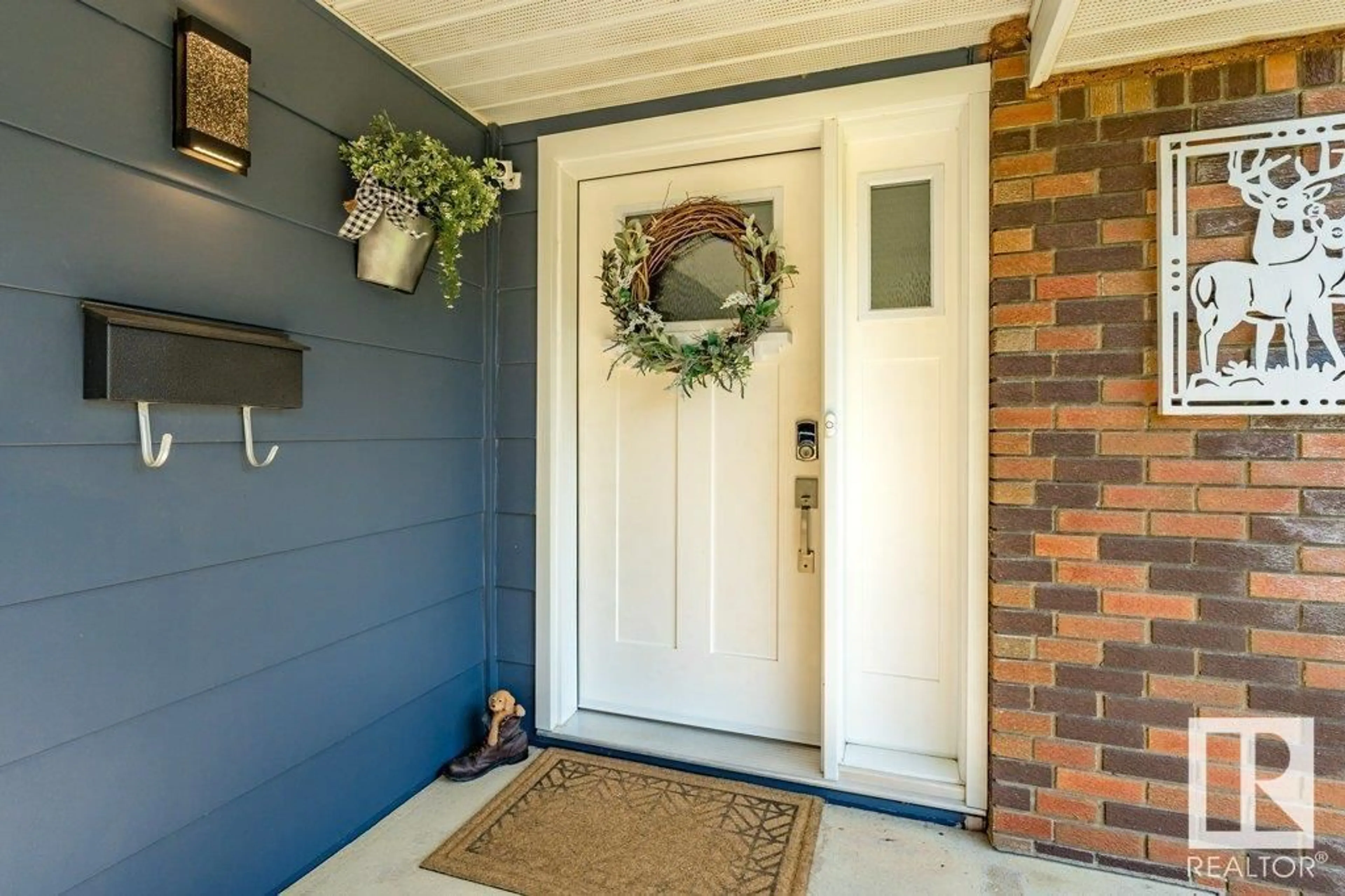 Indoor entryway for 189 WILLOW DR, Wetaskiwin Alberta T9A2V3