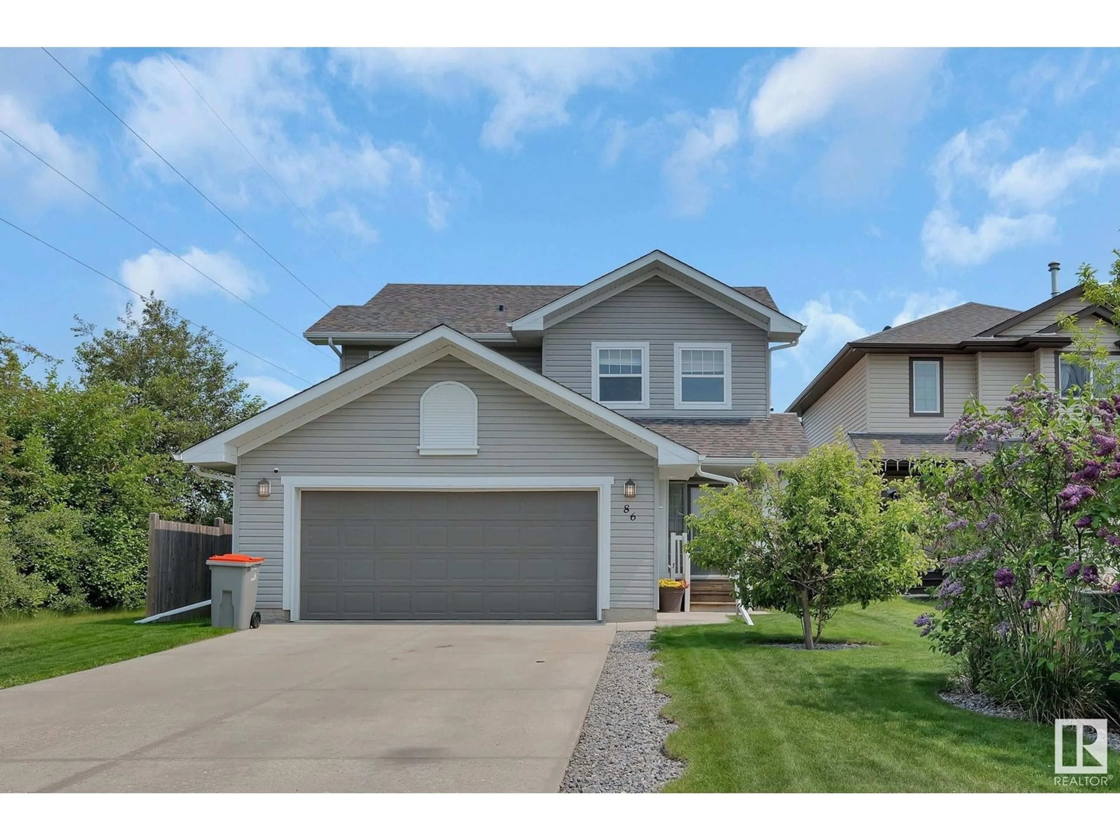 Home with vinyl exterior material, street for 86 GRAYRIDGE CR, Stony Plain Alberta T7Z0A1