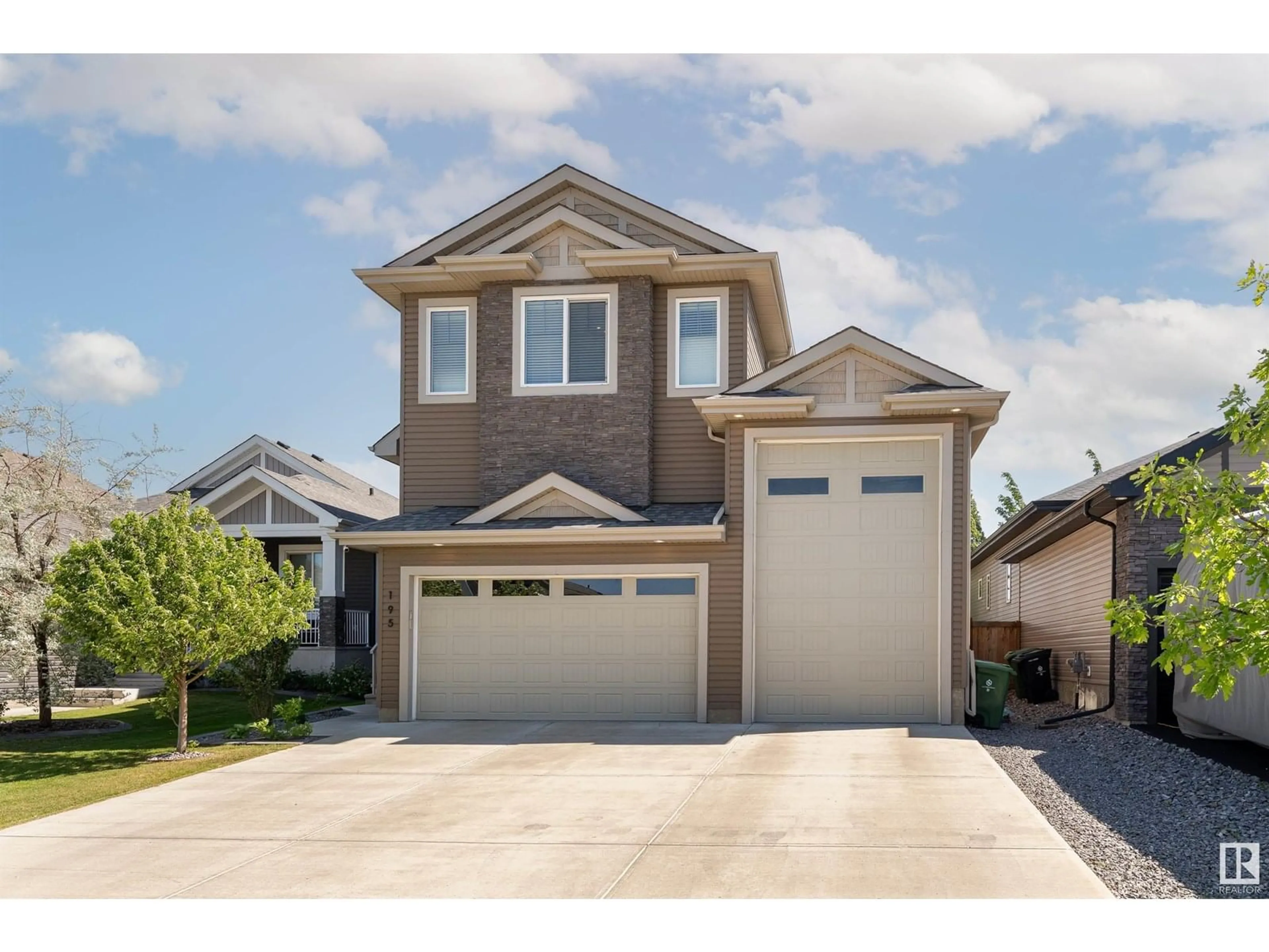 Home with vinyl exterior material, street for 195 CRANBERRY BN, Fort Saskatchewan Alberta T8L0R5