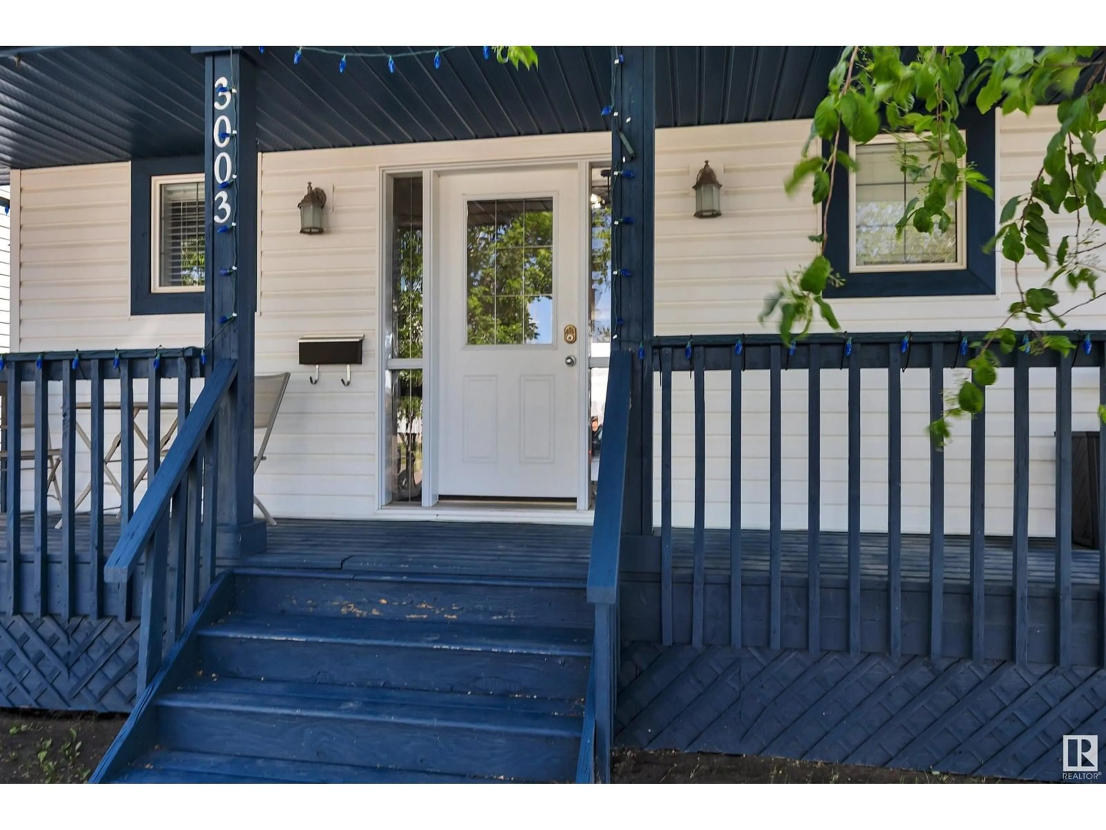 Indoor entryway for 3003 49 ST, Beaumont Alberta T4X1S6
