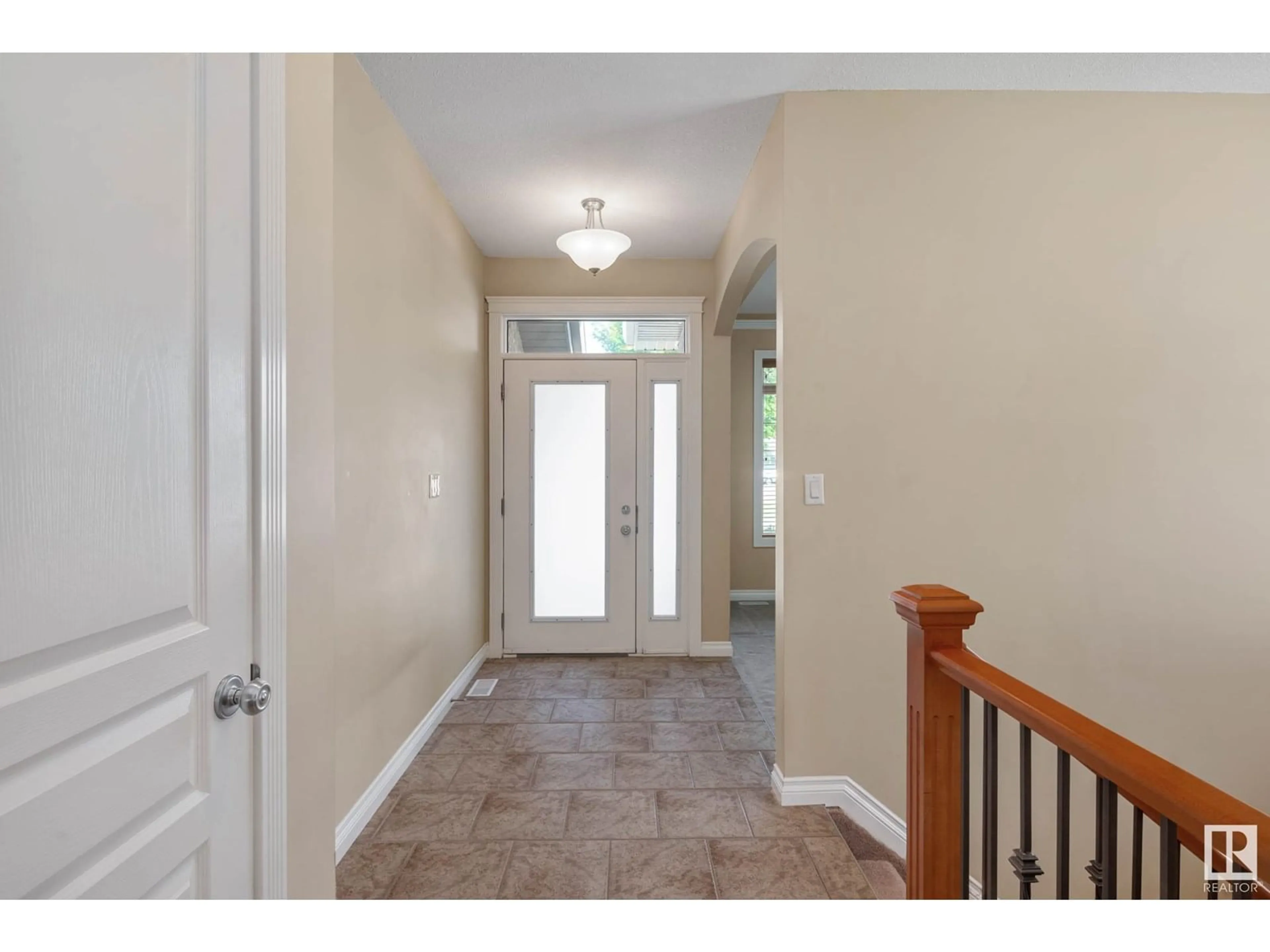 Indoor entryway for #8 - 61 LAFLEUR DR, St. Albert Alberta T8N0X5
