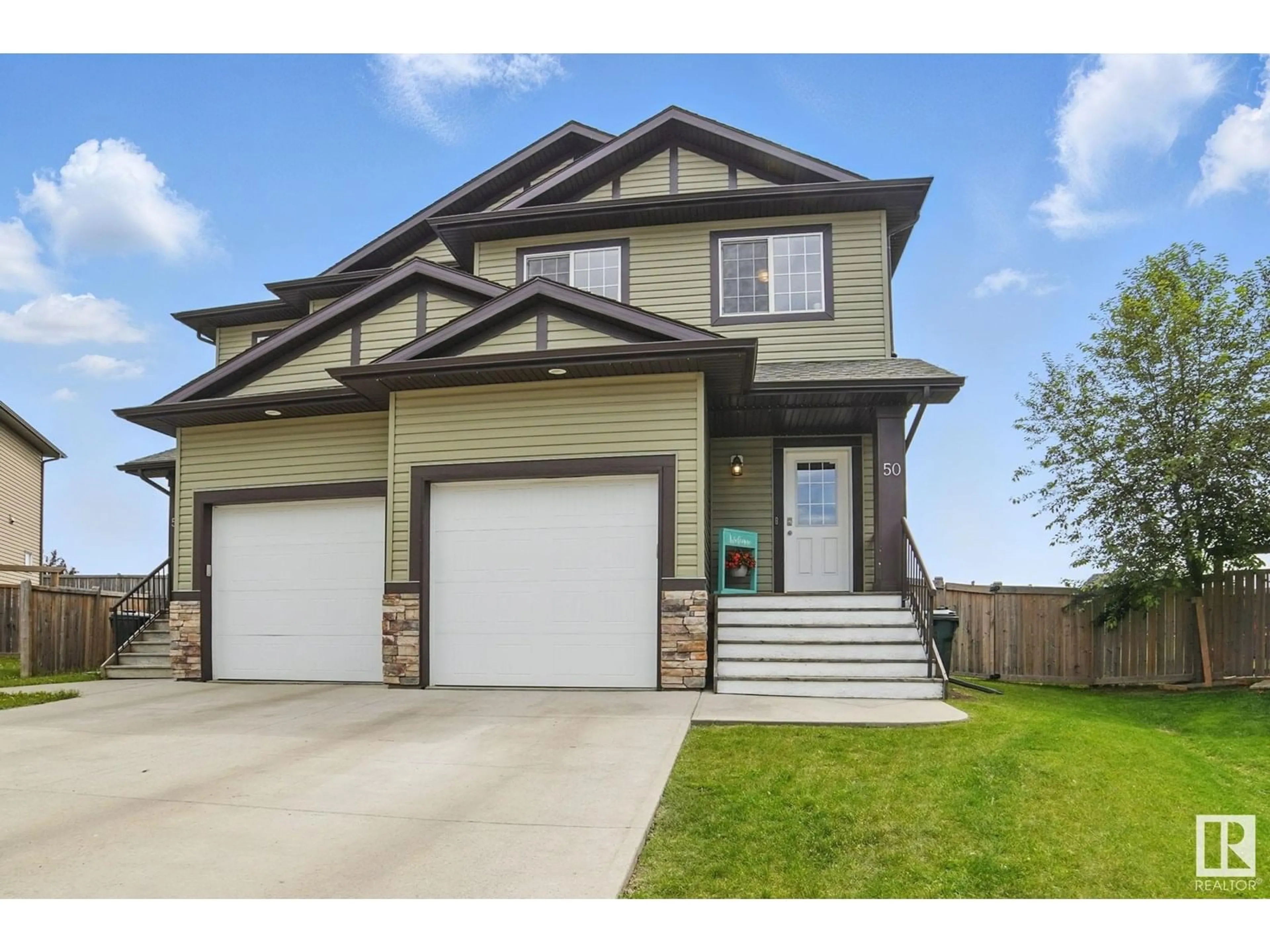 Home with vinyl exterior material, street for 50 HARTWICK MR, Spruce Grove Alberta T7X0L8