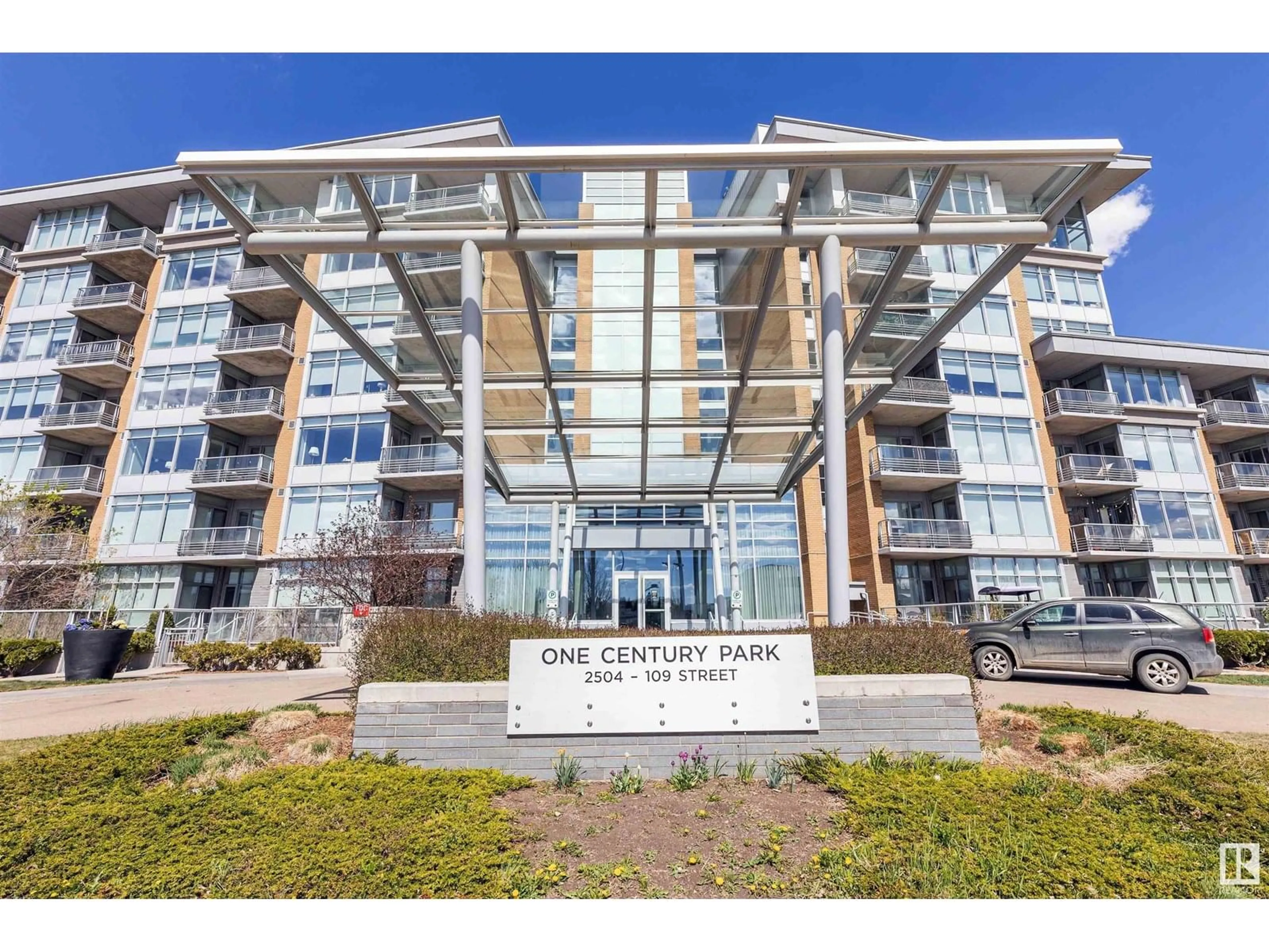 Indoor foyer for #414 - 2504 109 ST, Edmonton Alberta T6J2H3