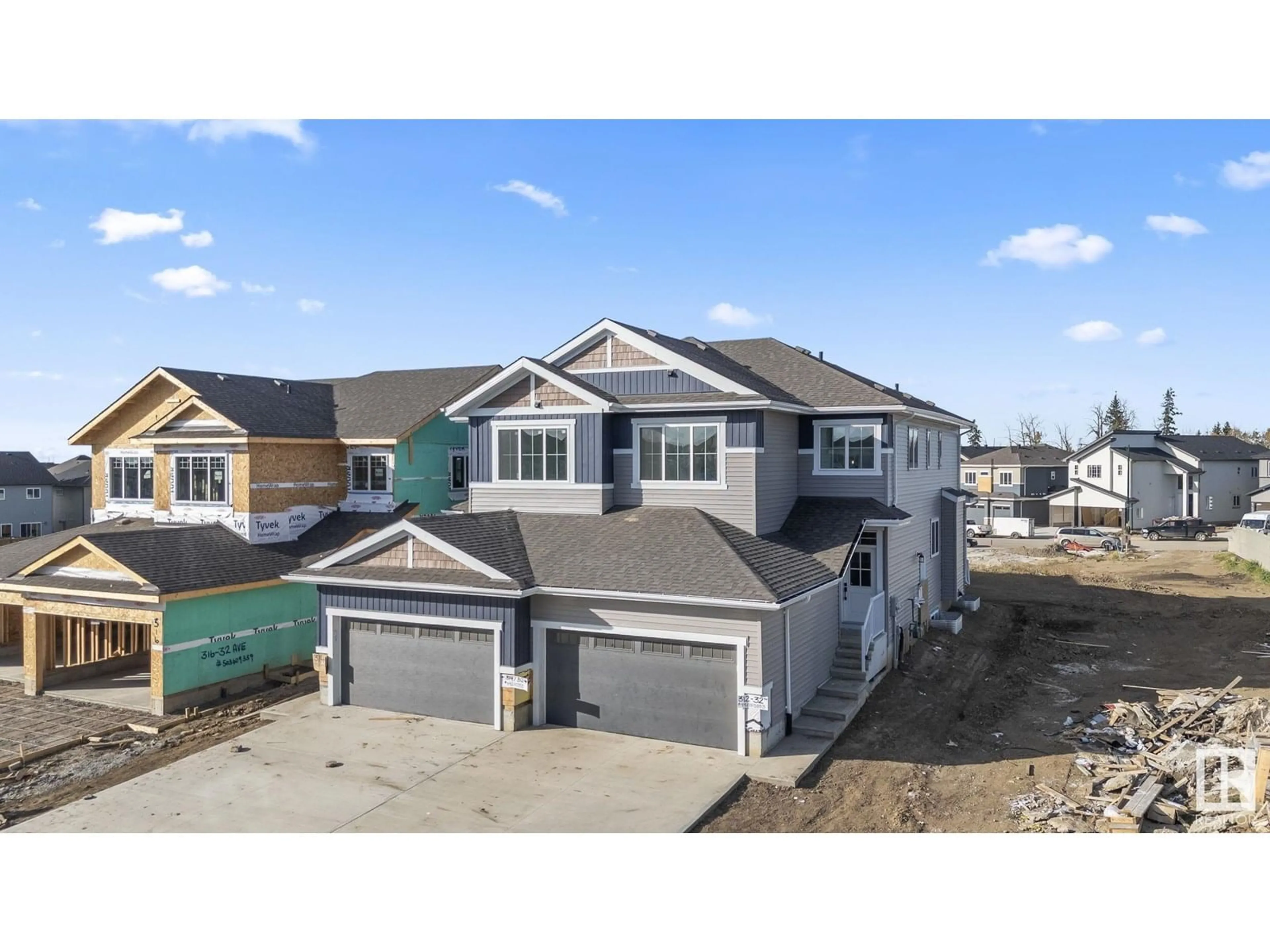 A pic from outside/outdoor area/front of a property/back of a property/a pic from drone, street for 324 32 AV, Edmonton Alberta T6T2K2