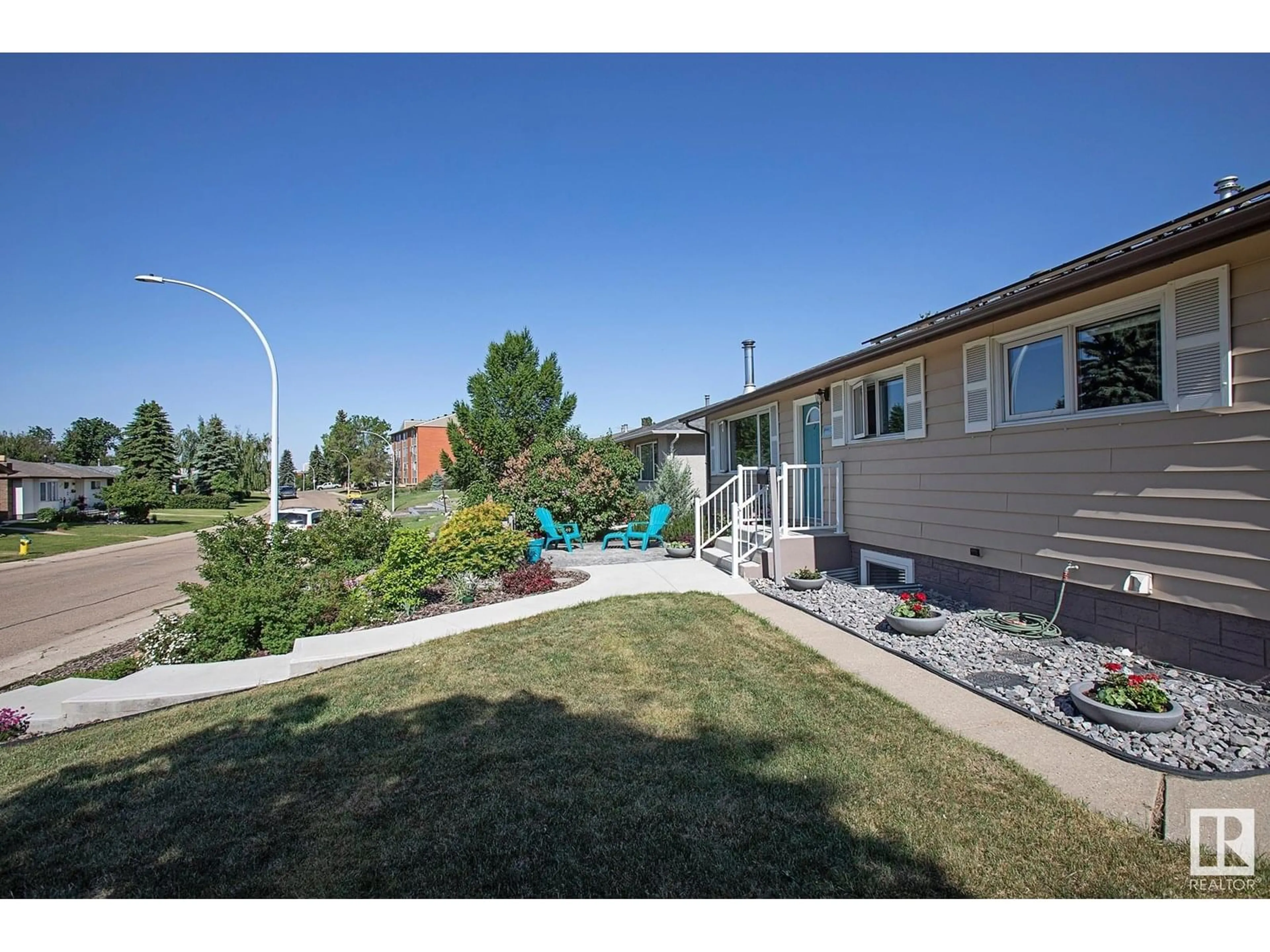 A pic from outside/outdoor area/front of a property/back of a property/a pic from drone, unknown for 5404 97A AV, Edmonton Alberta T6B1E1